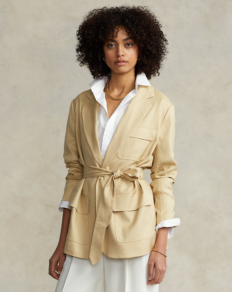 Blazer de seda con cinturón
