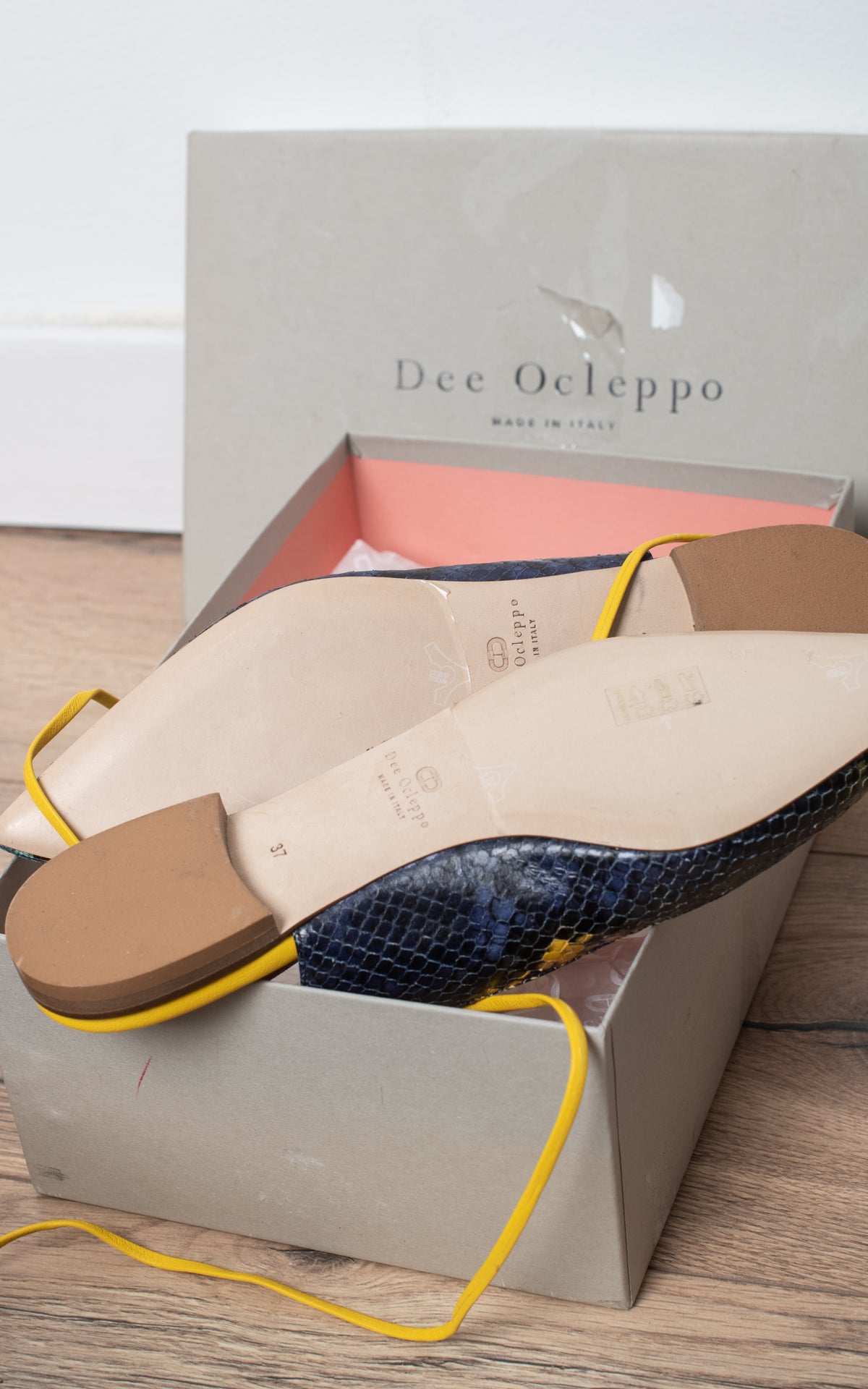 Zapatos de punta de serpiente
