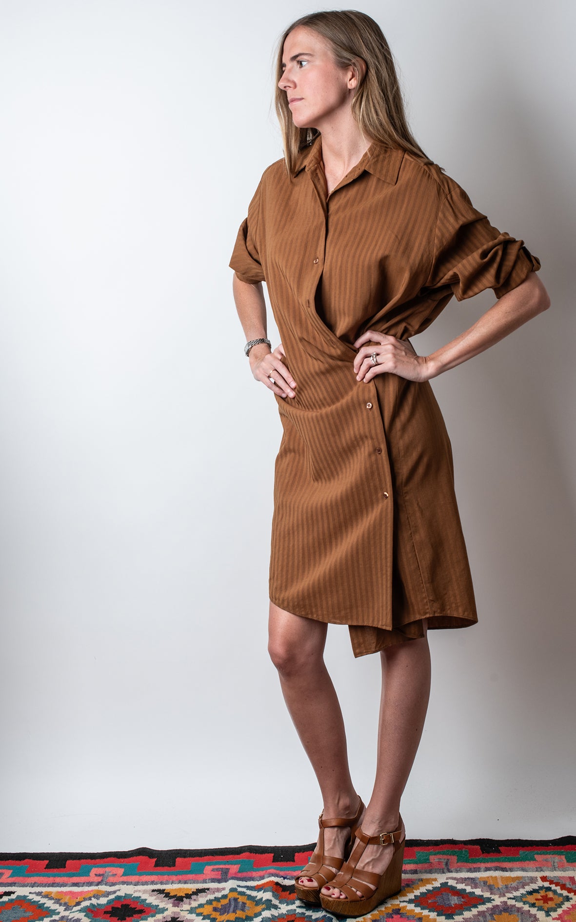 Vestido ocre botones diagonales