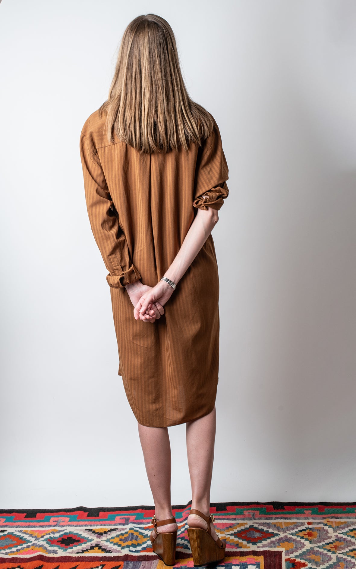 Vestido ocre botones diagonales