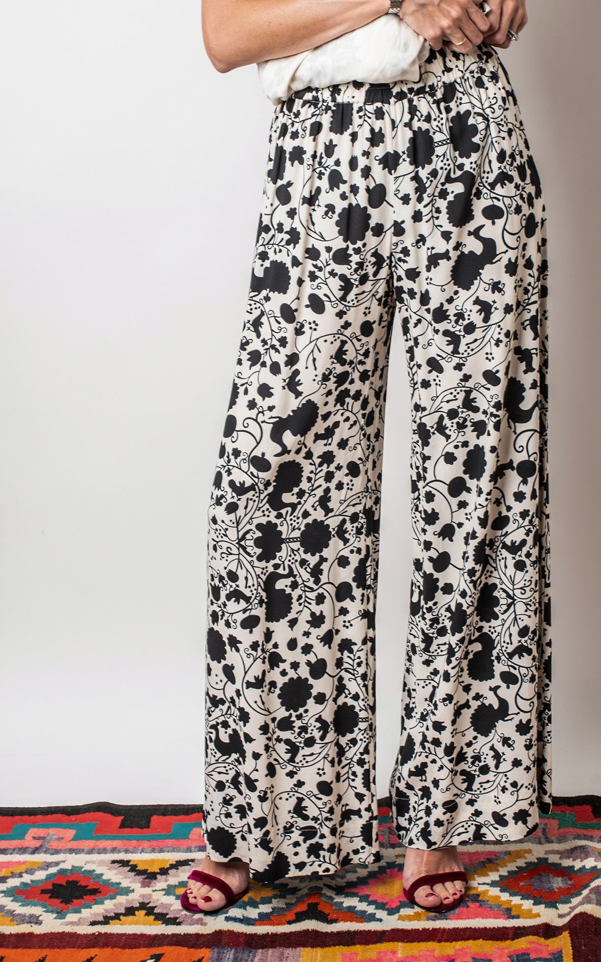 Pantalón blanco y negro