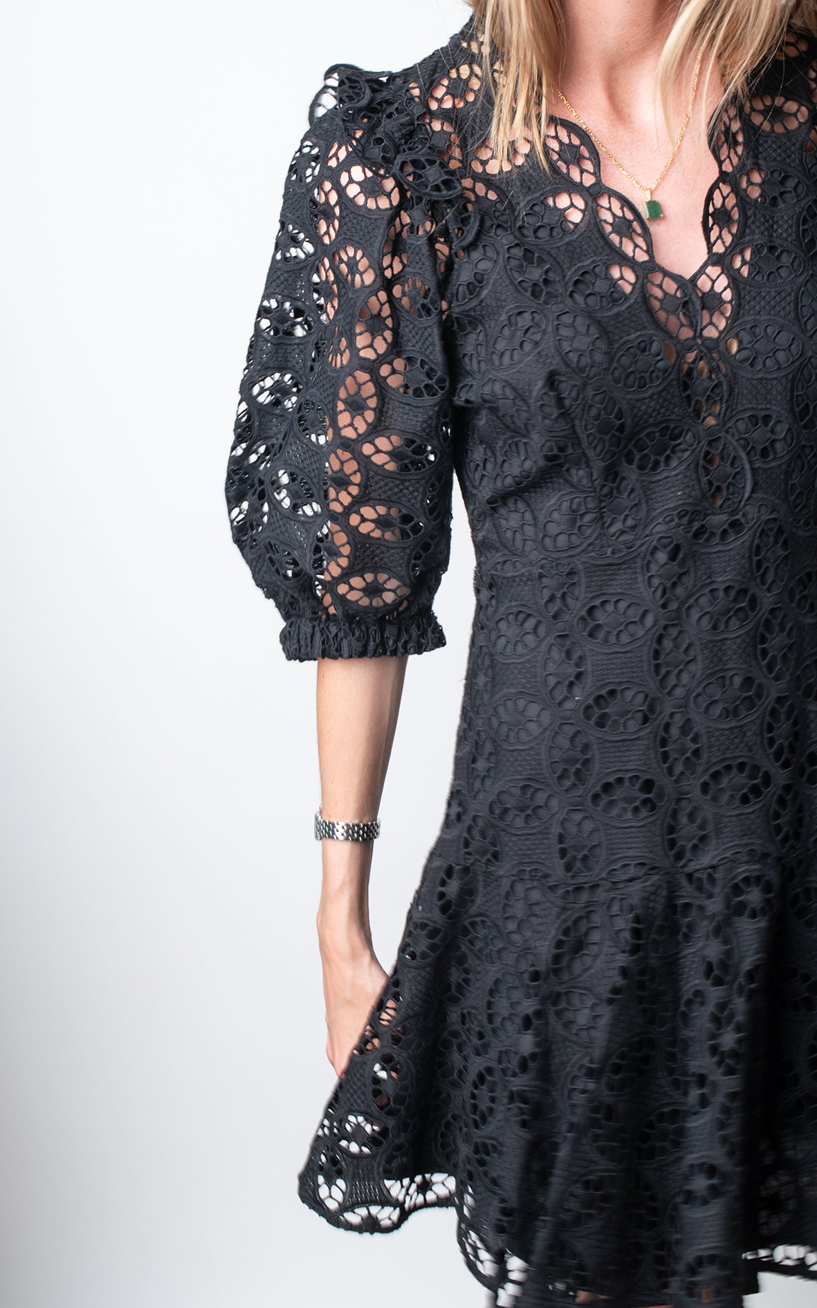 Vestido negro encaje