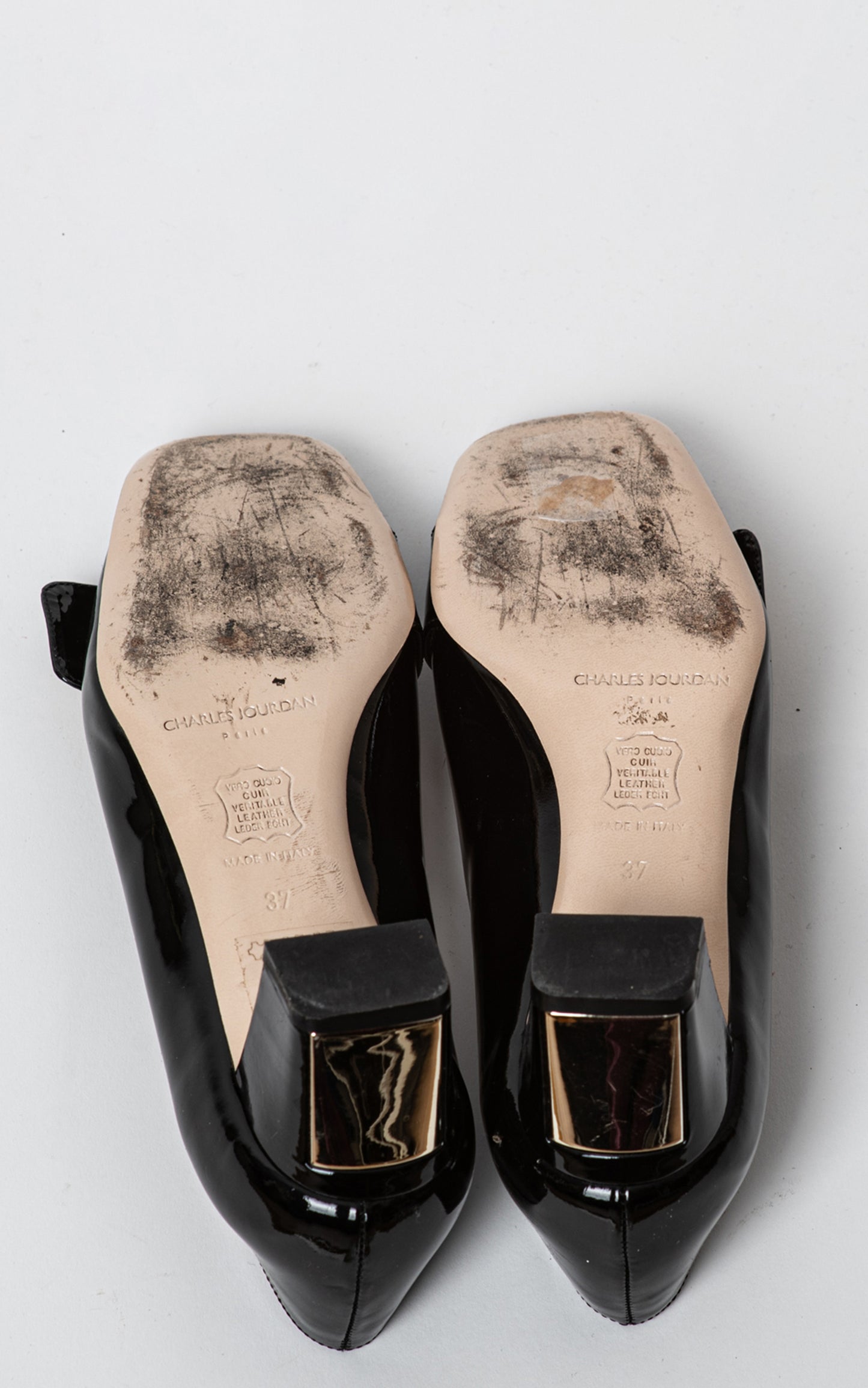 Salones vintage negros