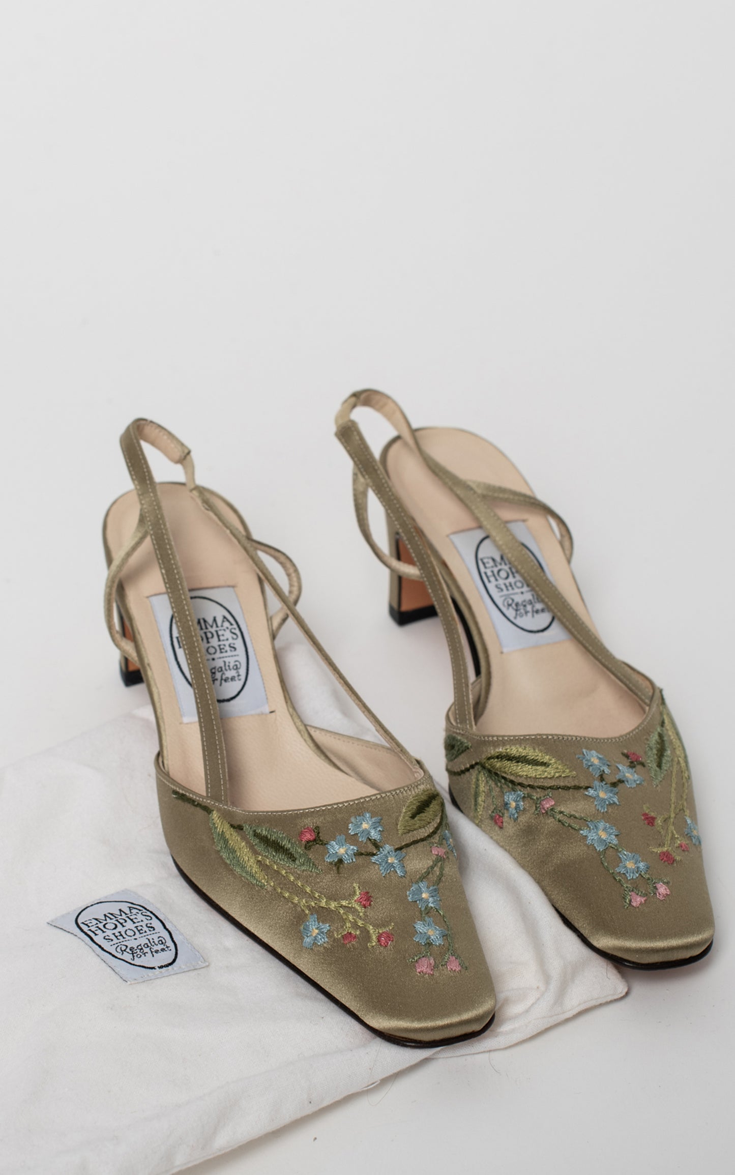 Zapatos bordados