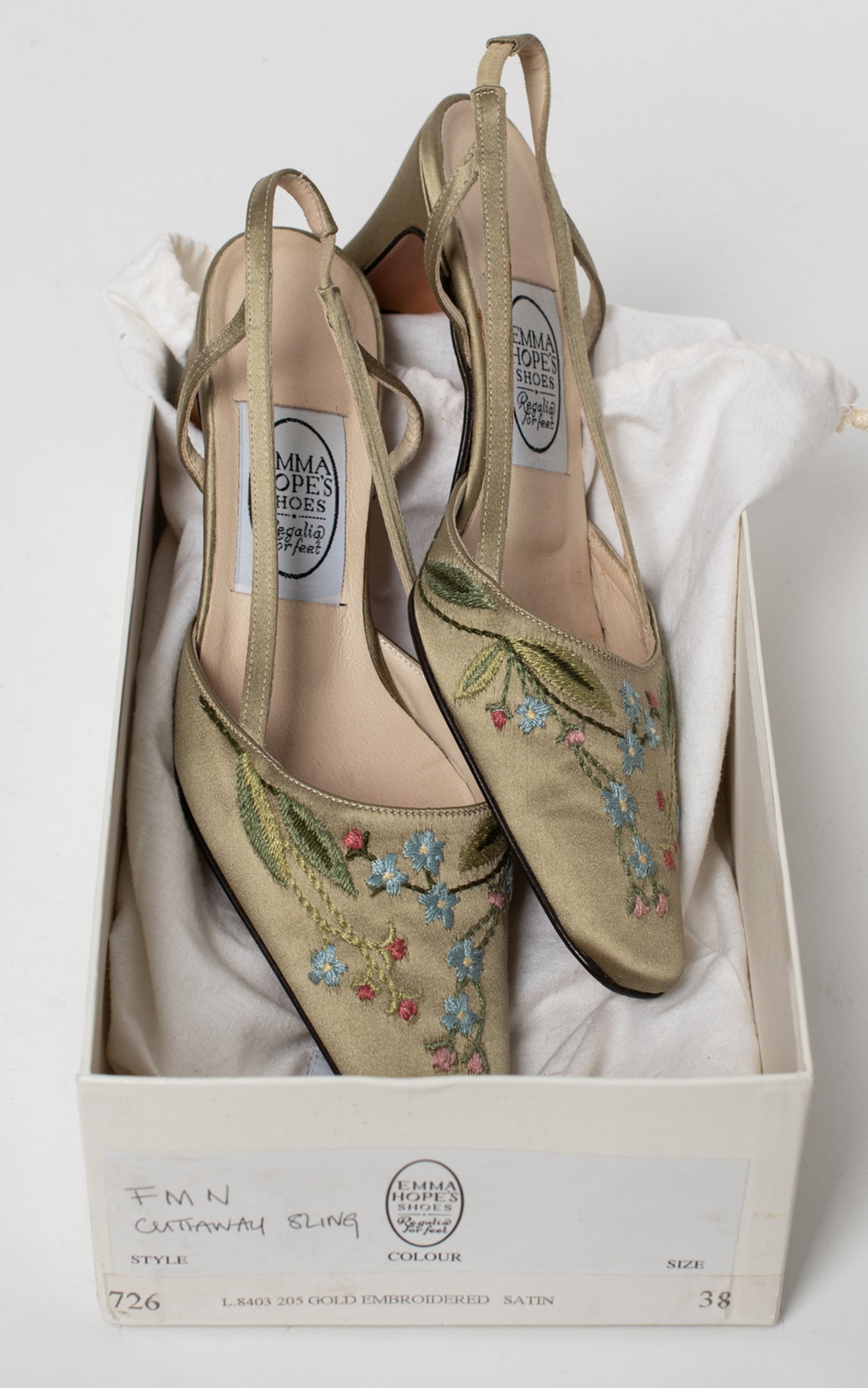 Zapatos bordados