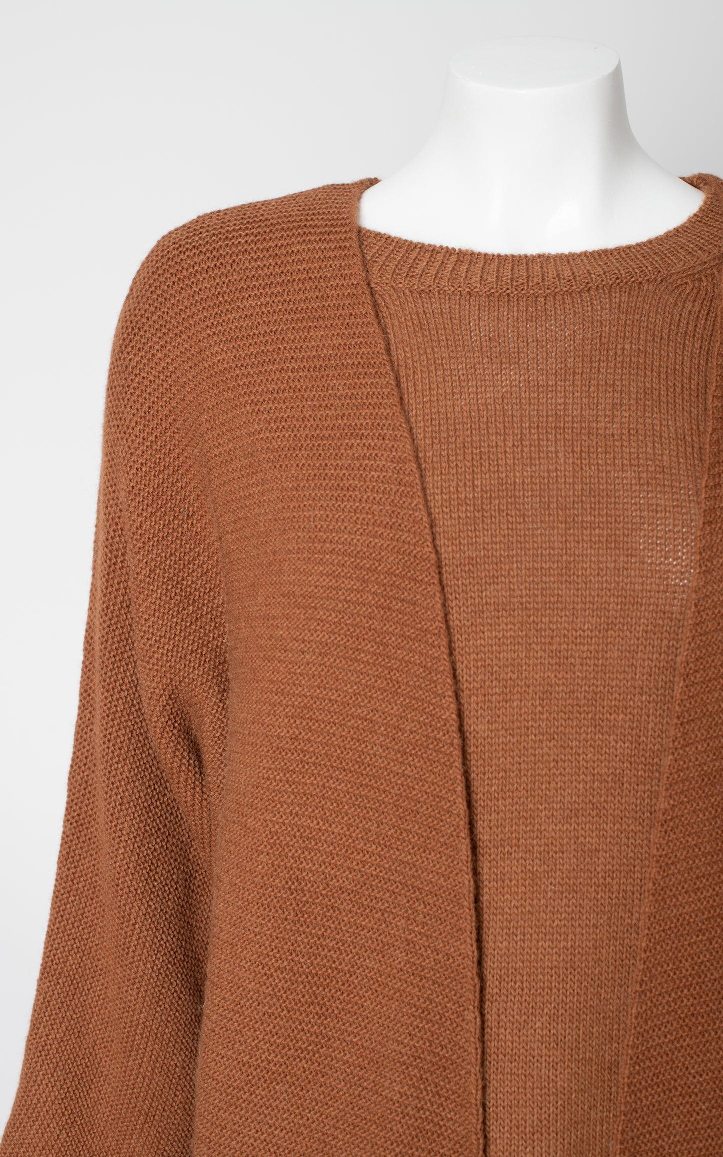 Jersey marrón con chaqueta de alpaca