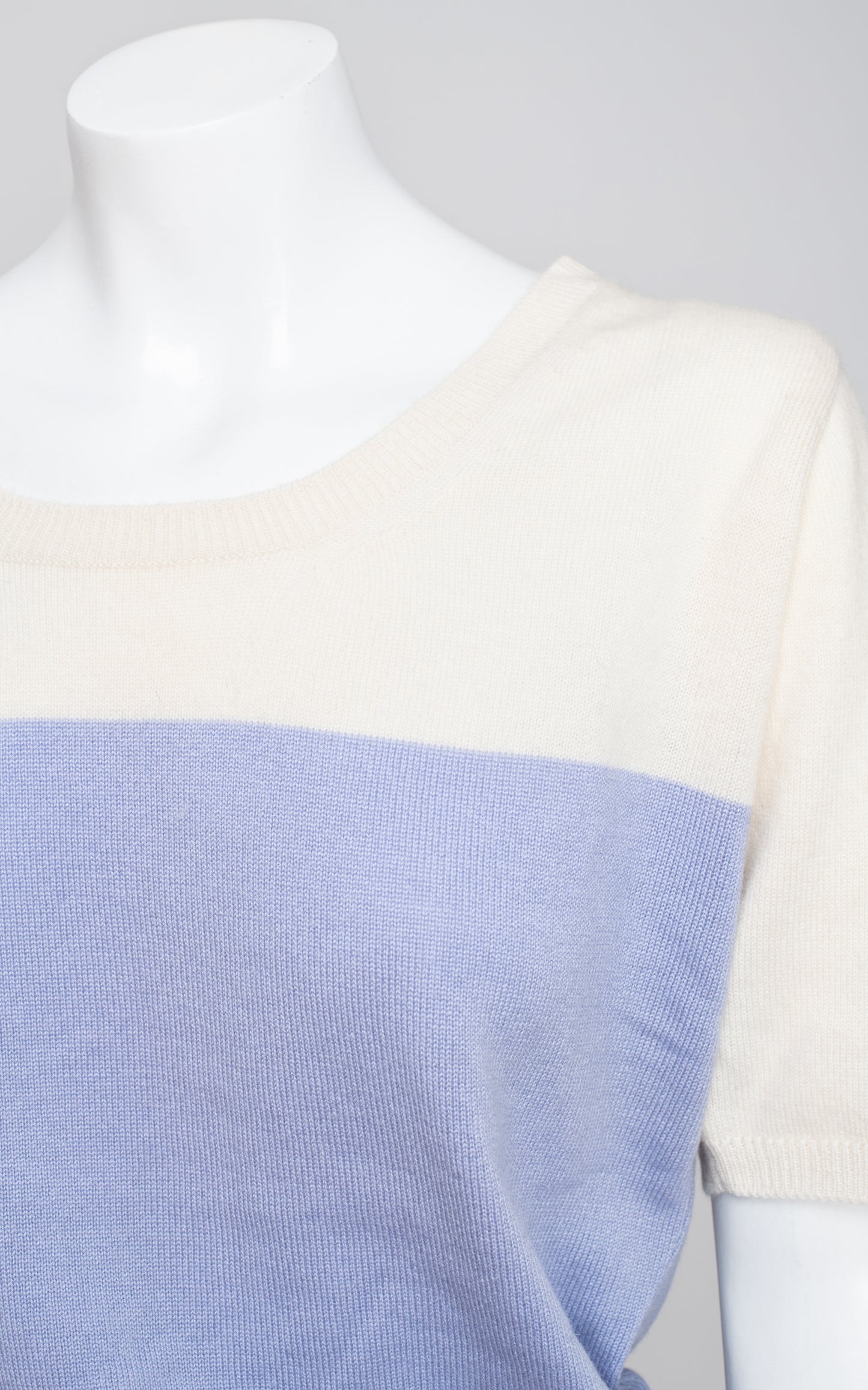 Jersey manga corta bicolor blanco y lila cashmere