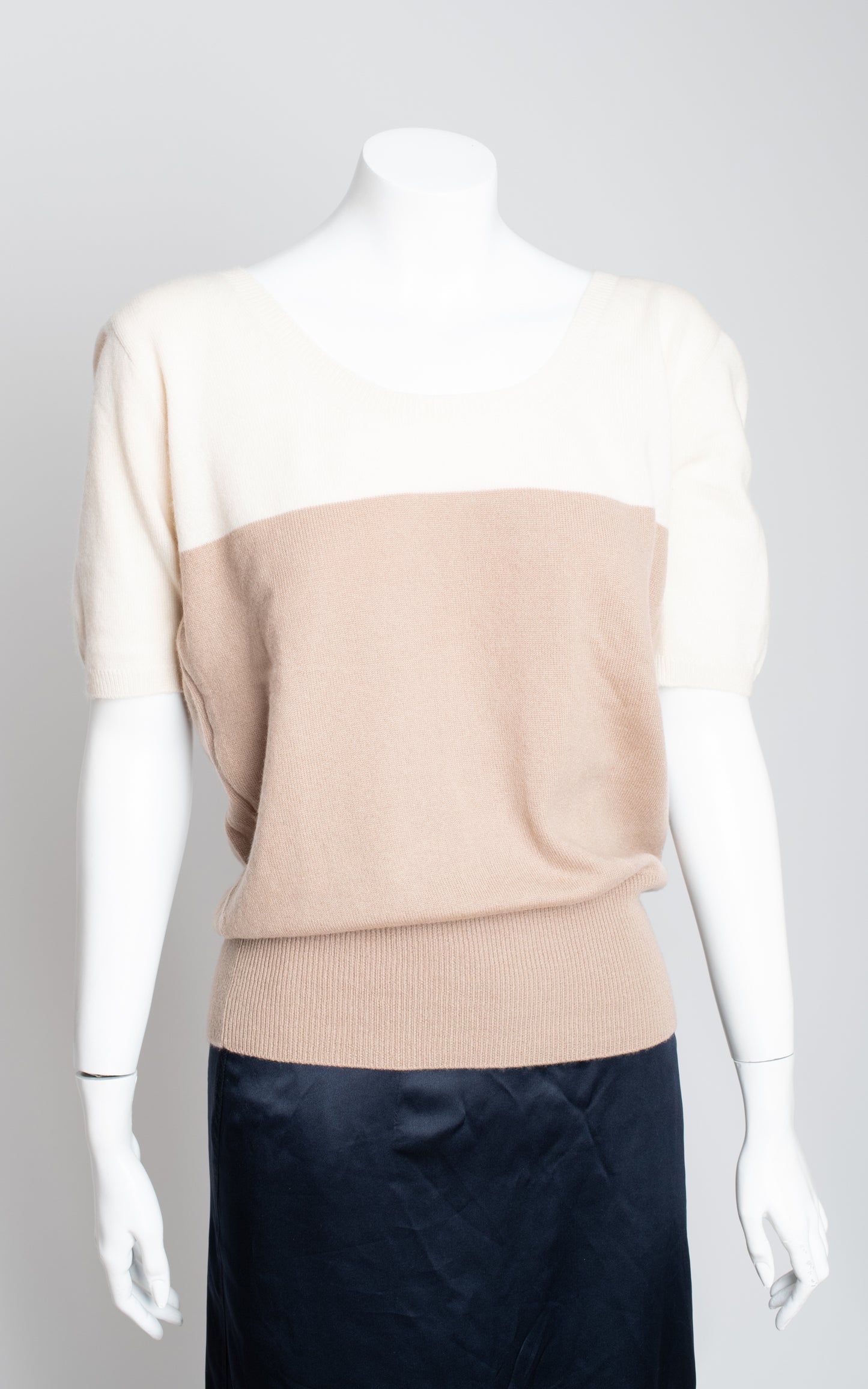 Jersey manga corta bicolor blanco y beige cashmere