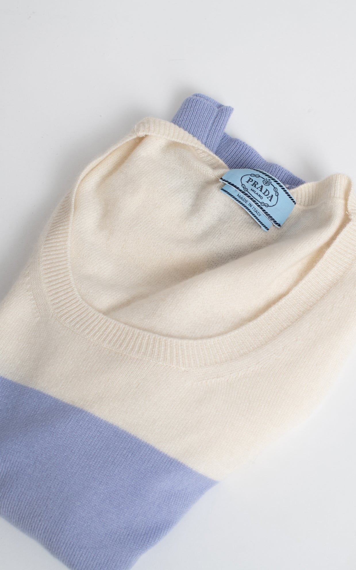 Jersey manga corta bicolor blanco y lila cashmere