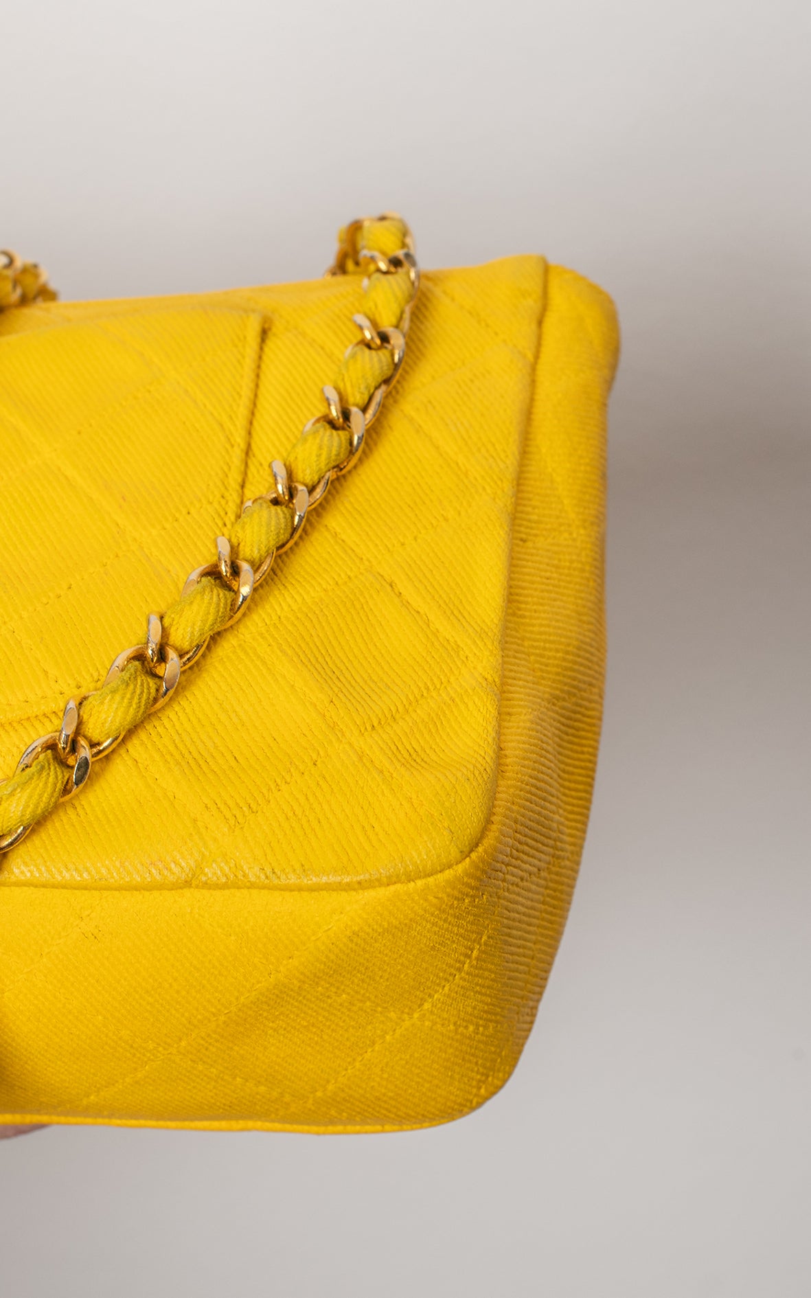 Chanel timeless flap amarillo