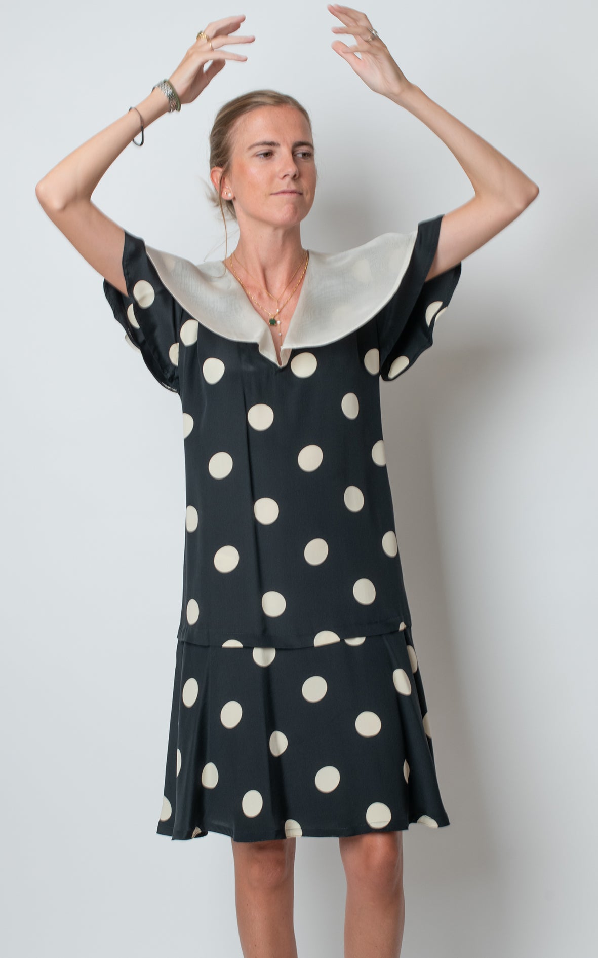 Vestido lunares cuello horganza