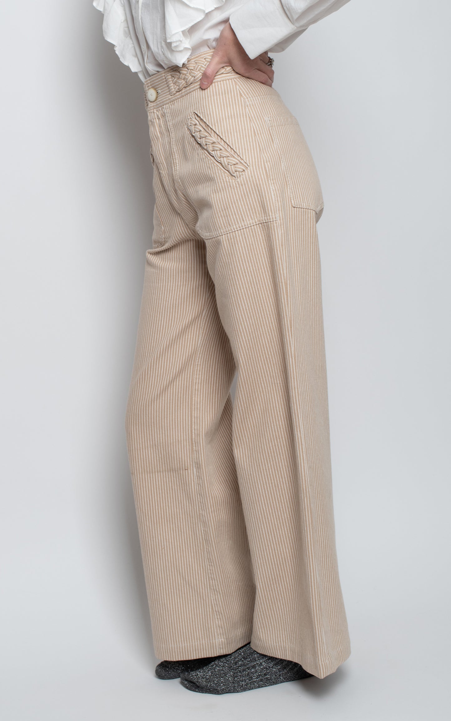 Pantalones cintura trenzada rayas beige