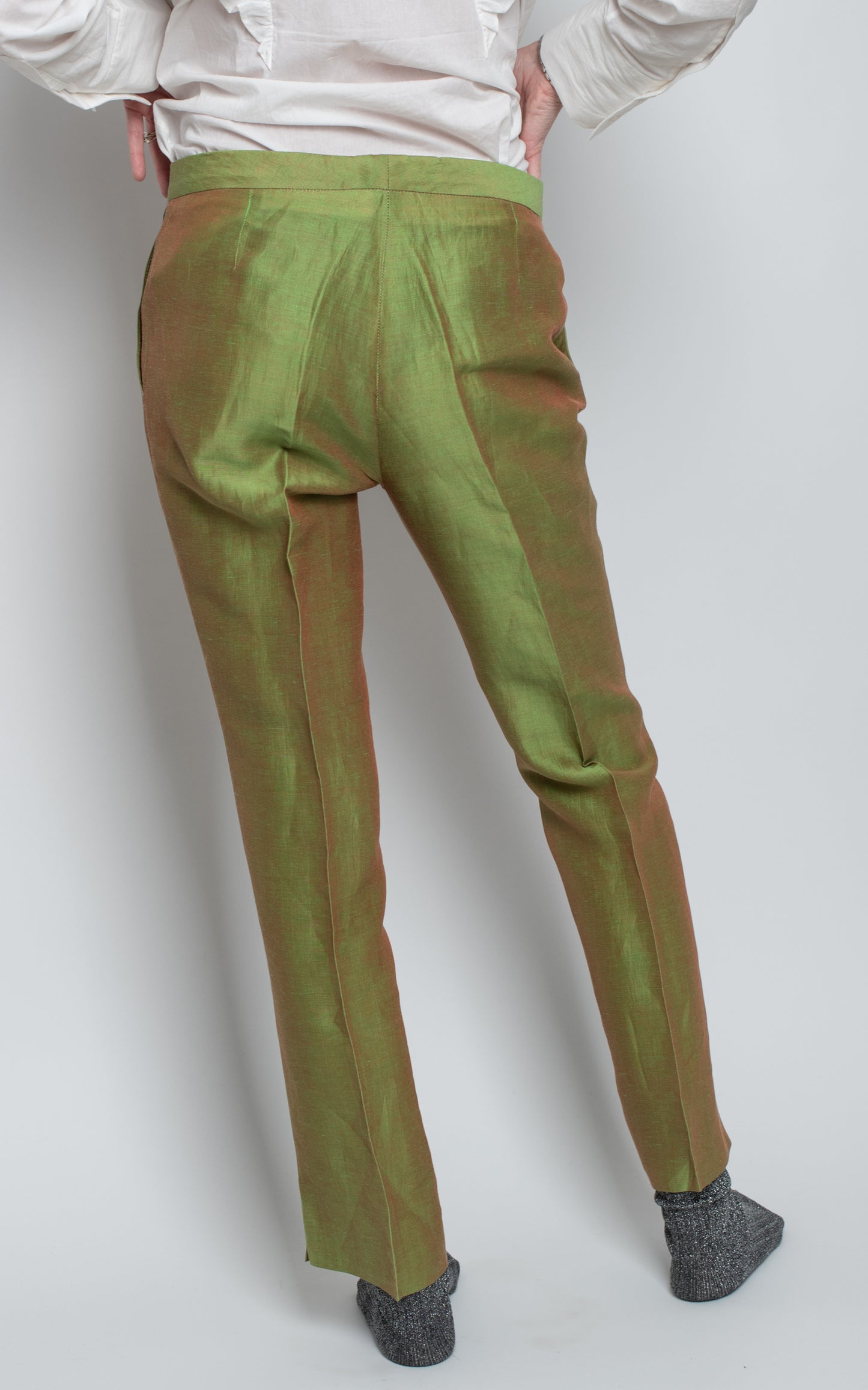 Pantalon verde seda salvaje