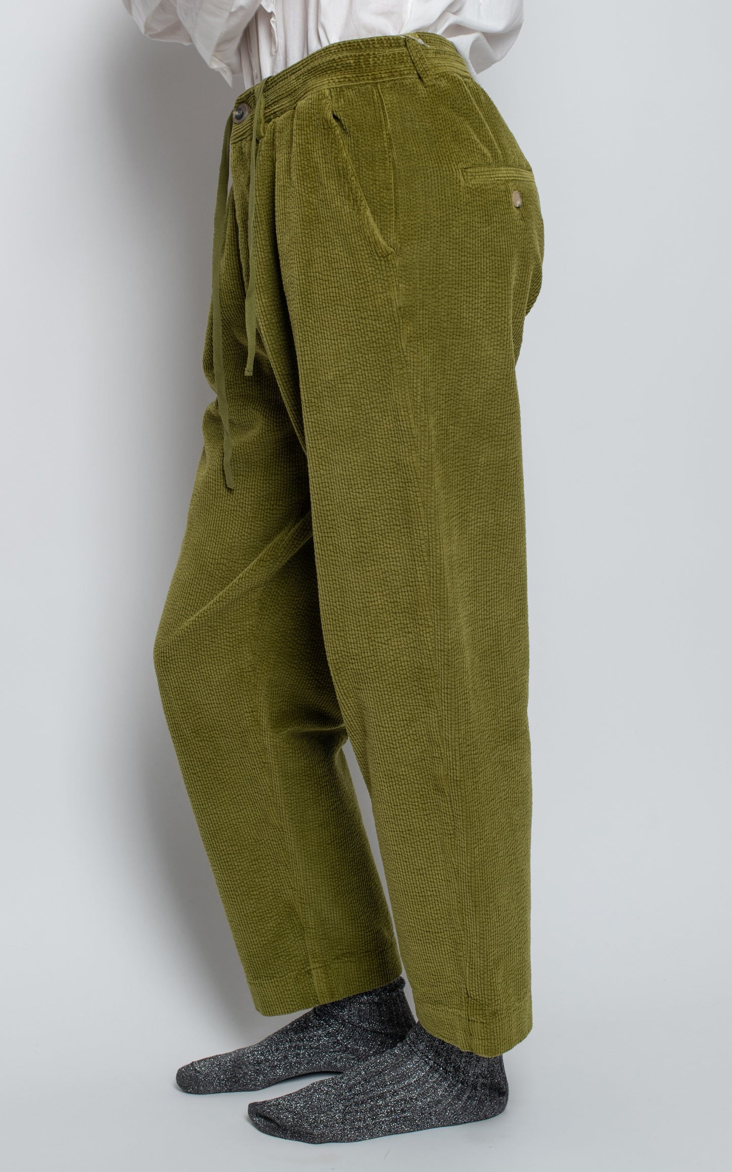 Pantalón verde pana
