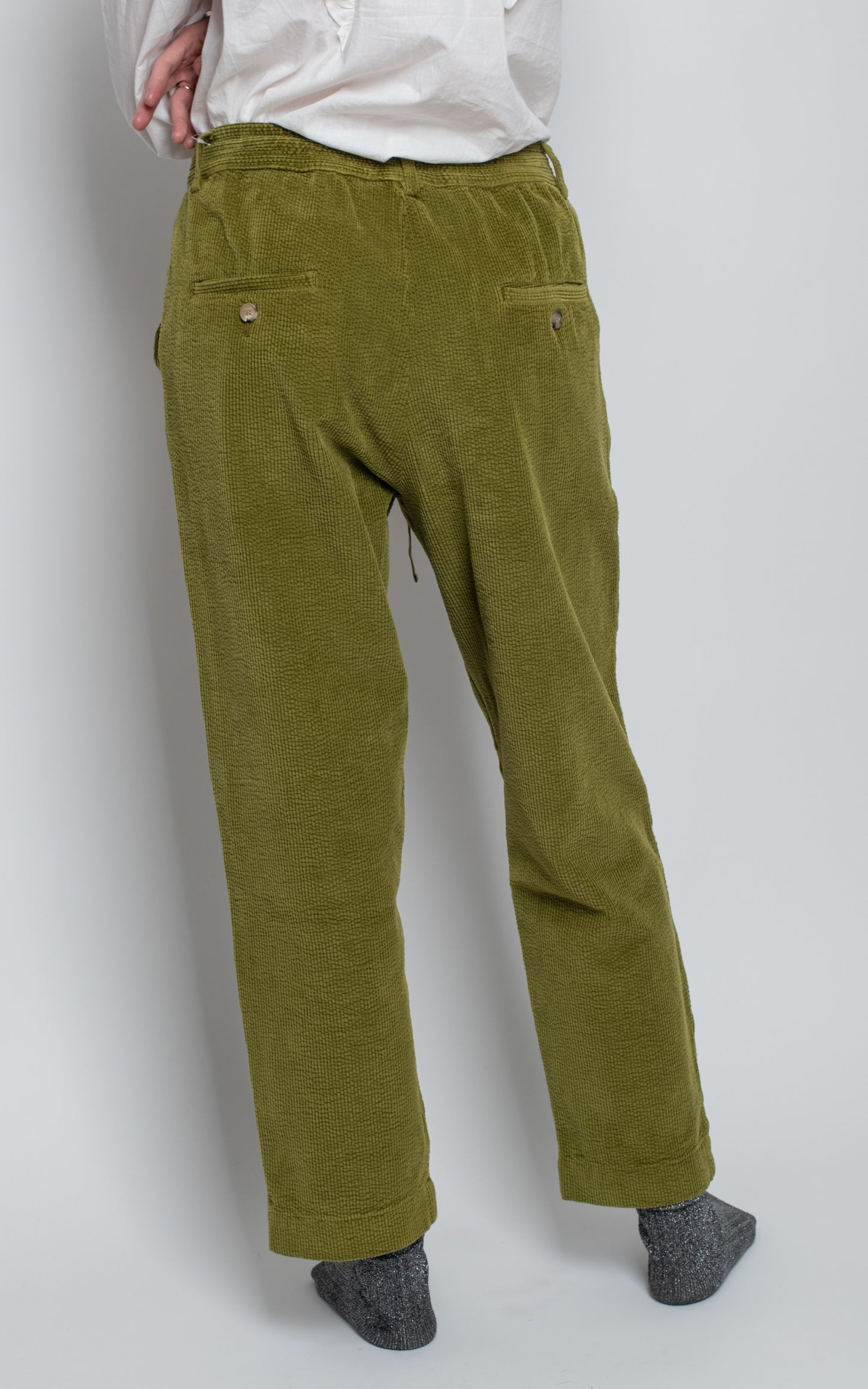 Pantalón verde pana