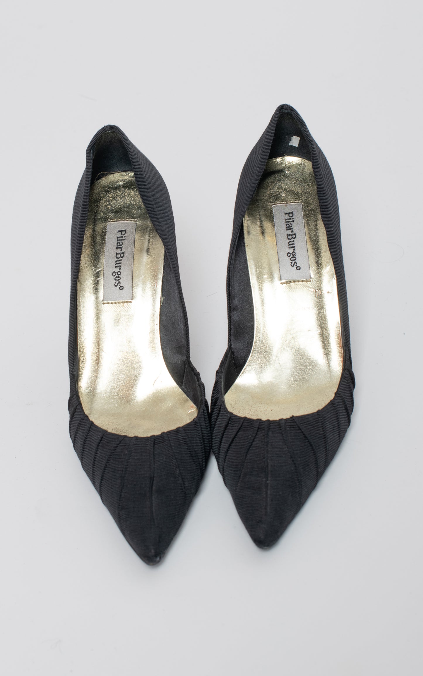 Zapatos negros de punta