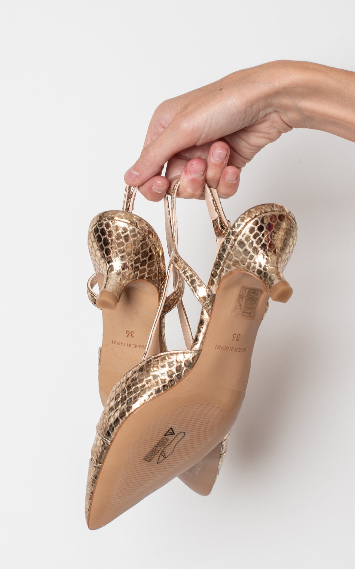 Zapatos dorados