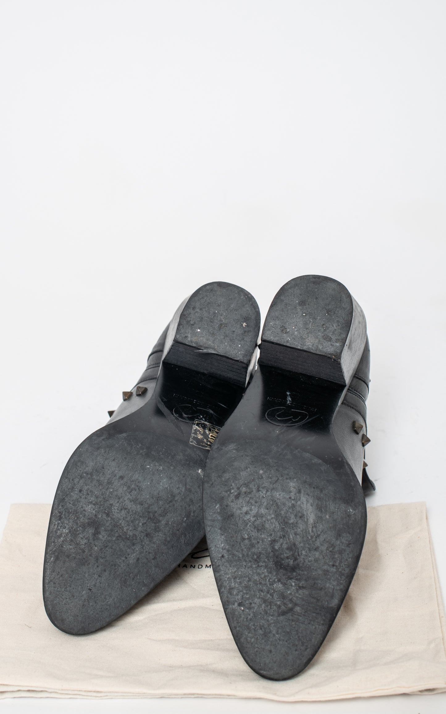Botas piel con tachuelas