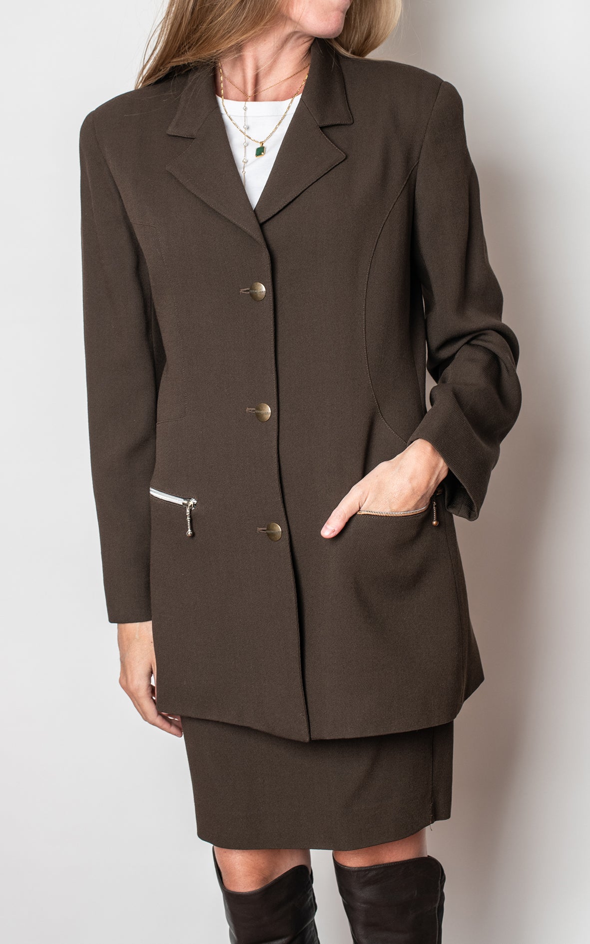 Traje de chaqueta falda marrón chocolate