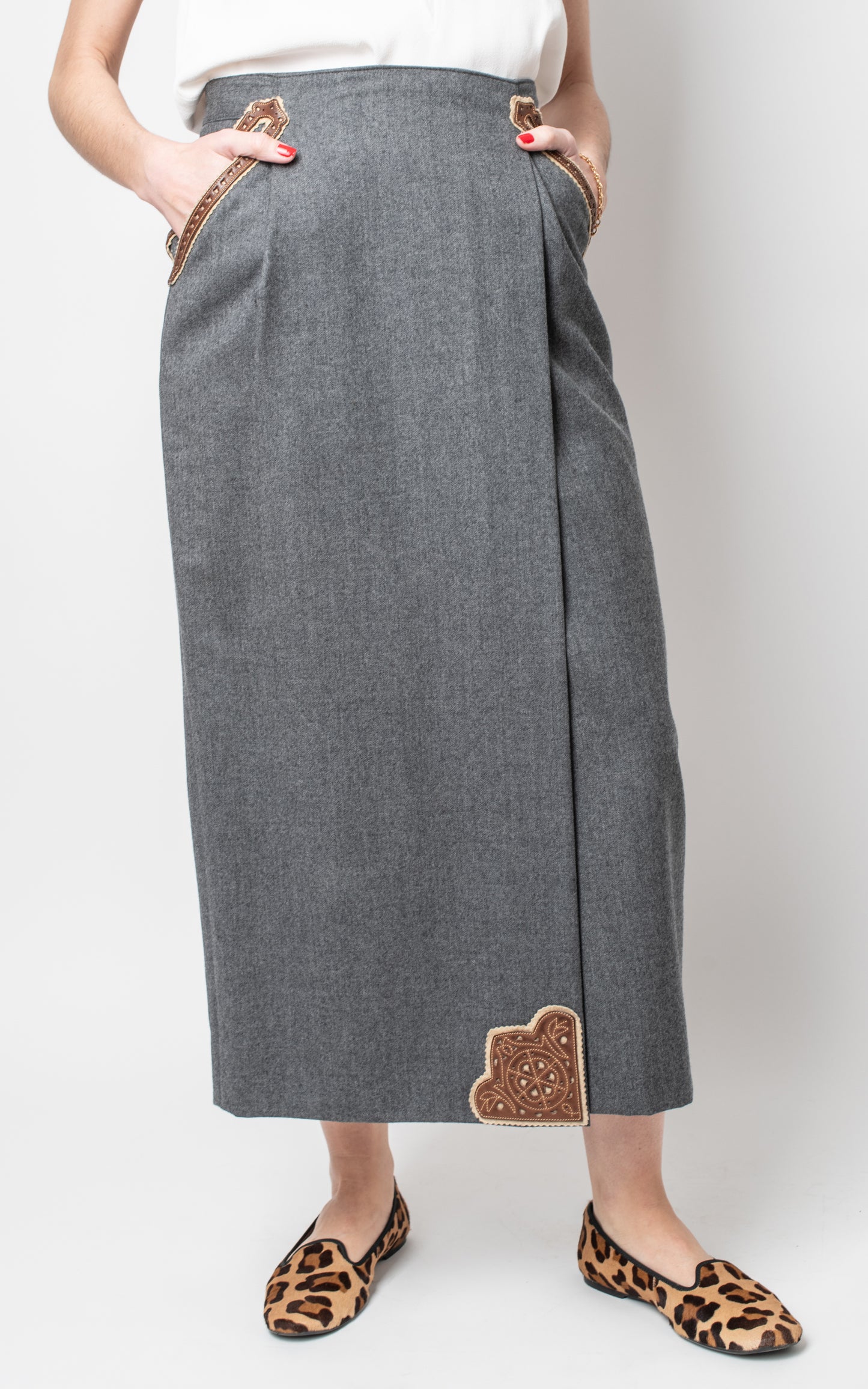 Falda gris larga