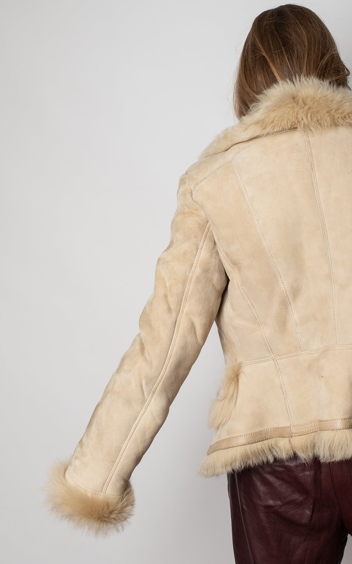 Chaquetón piel vuelta beige
