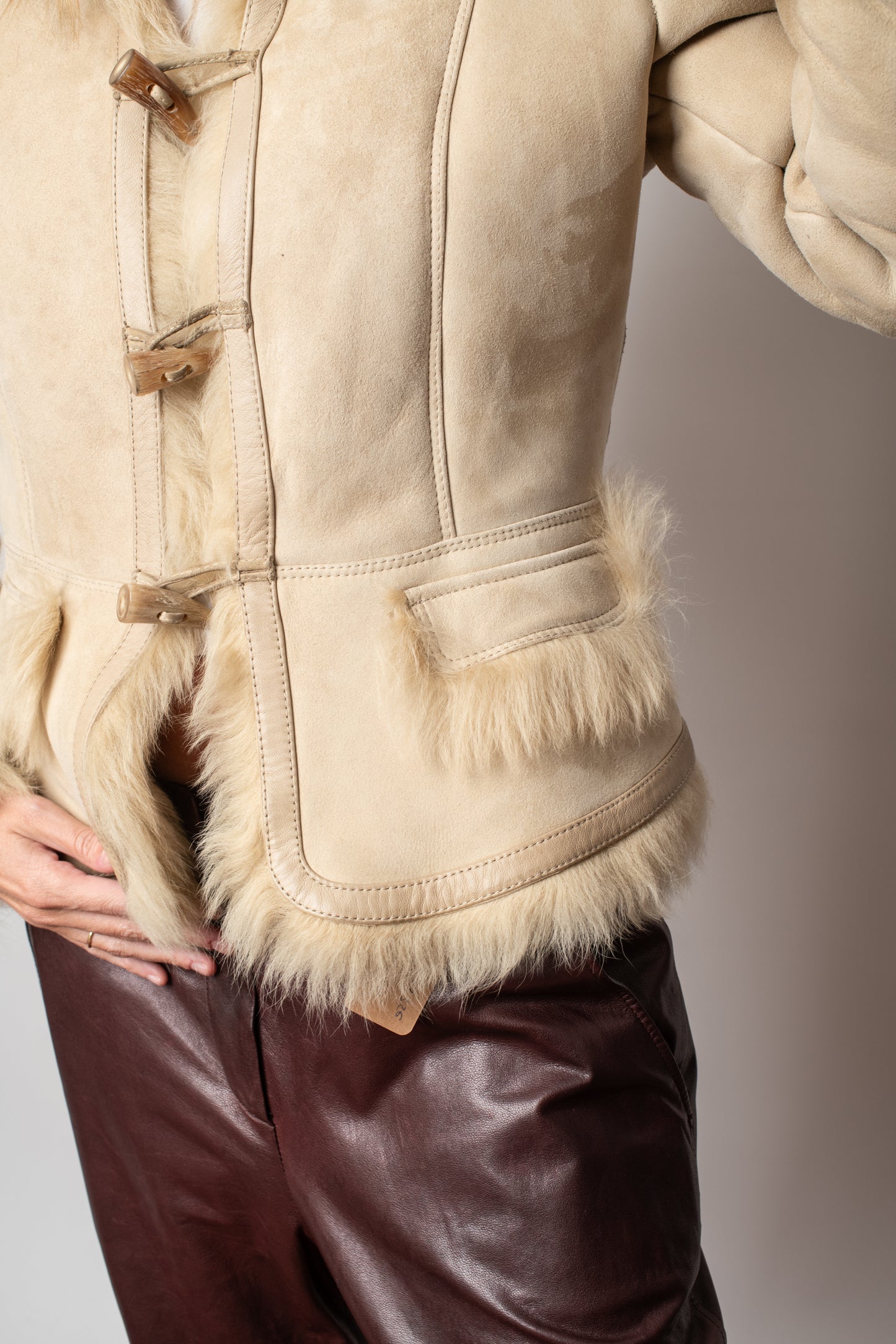 Chaquetón piel vuelta beige
