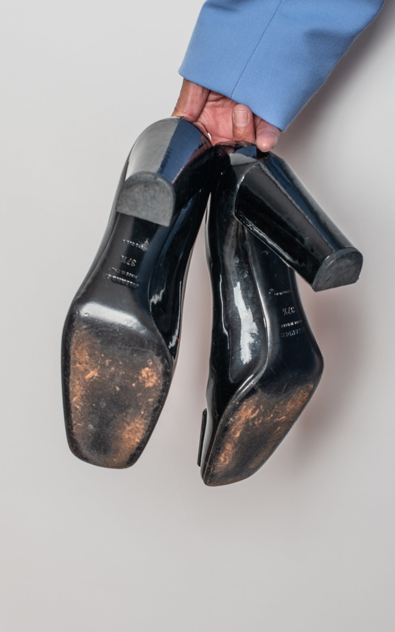 Zapato de piel tacón cuadrado