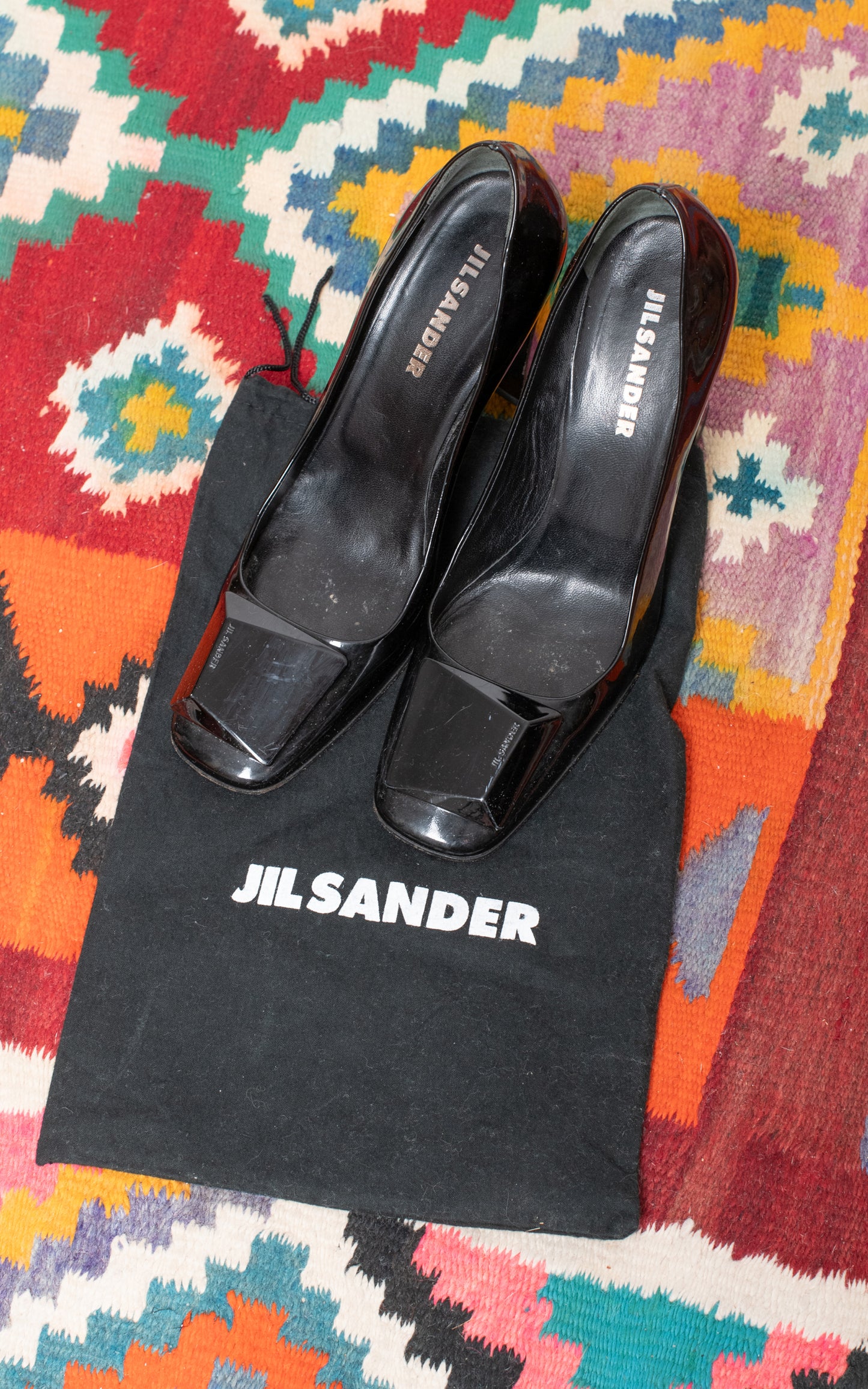 Zapato de piel tacón cuadrado