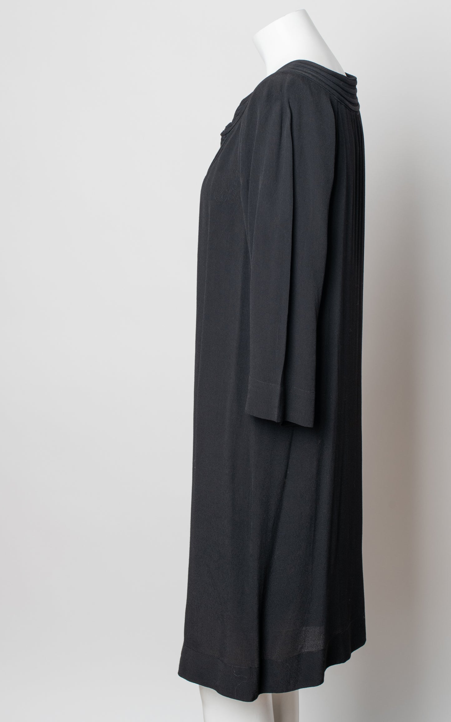 Vestido negro DVF