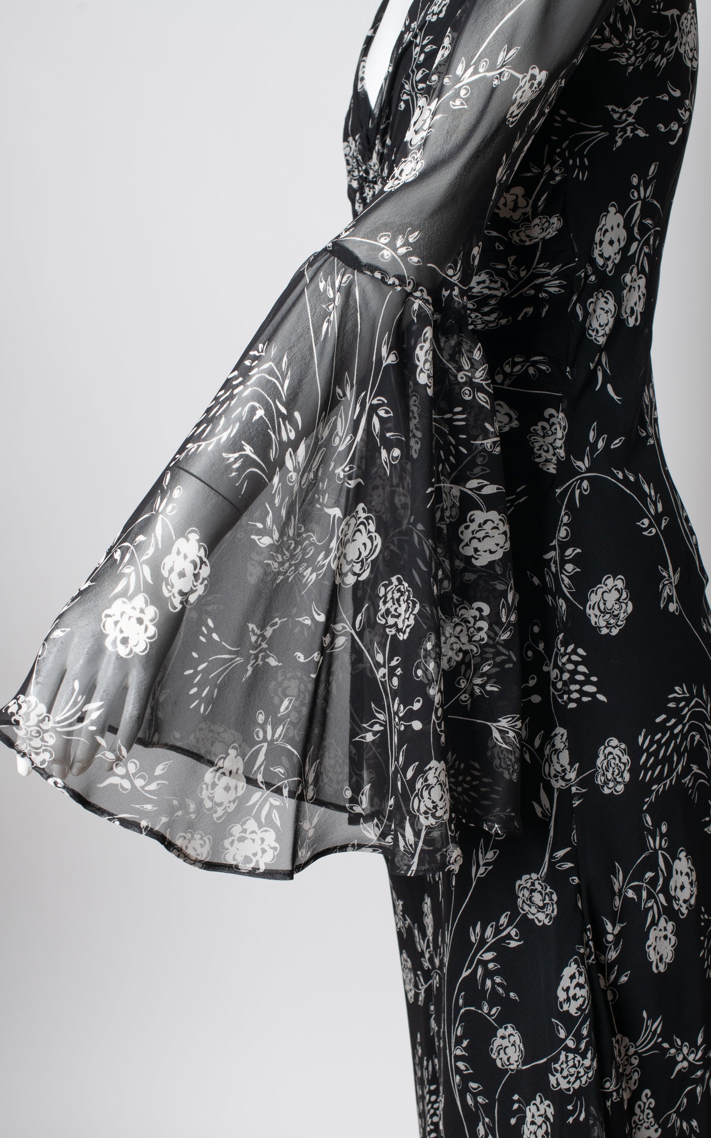 Vestido flores mangas gasa