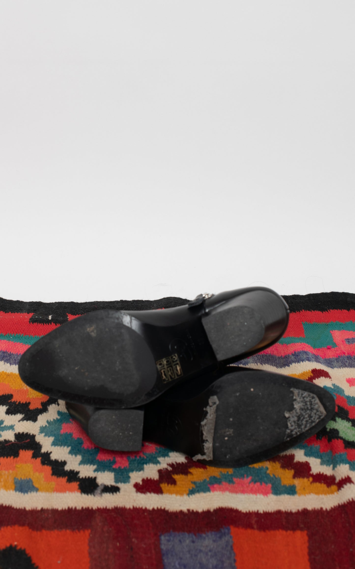 Botas con tachuelas