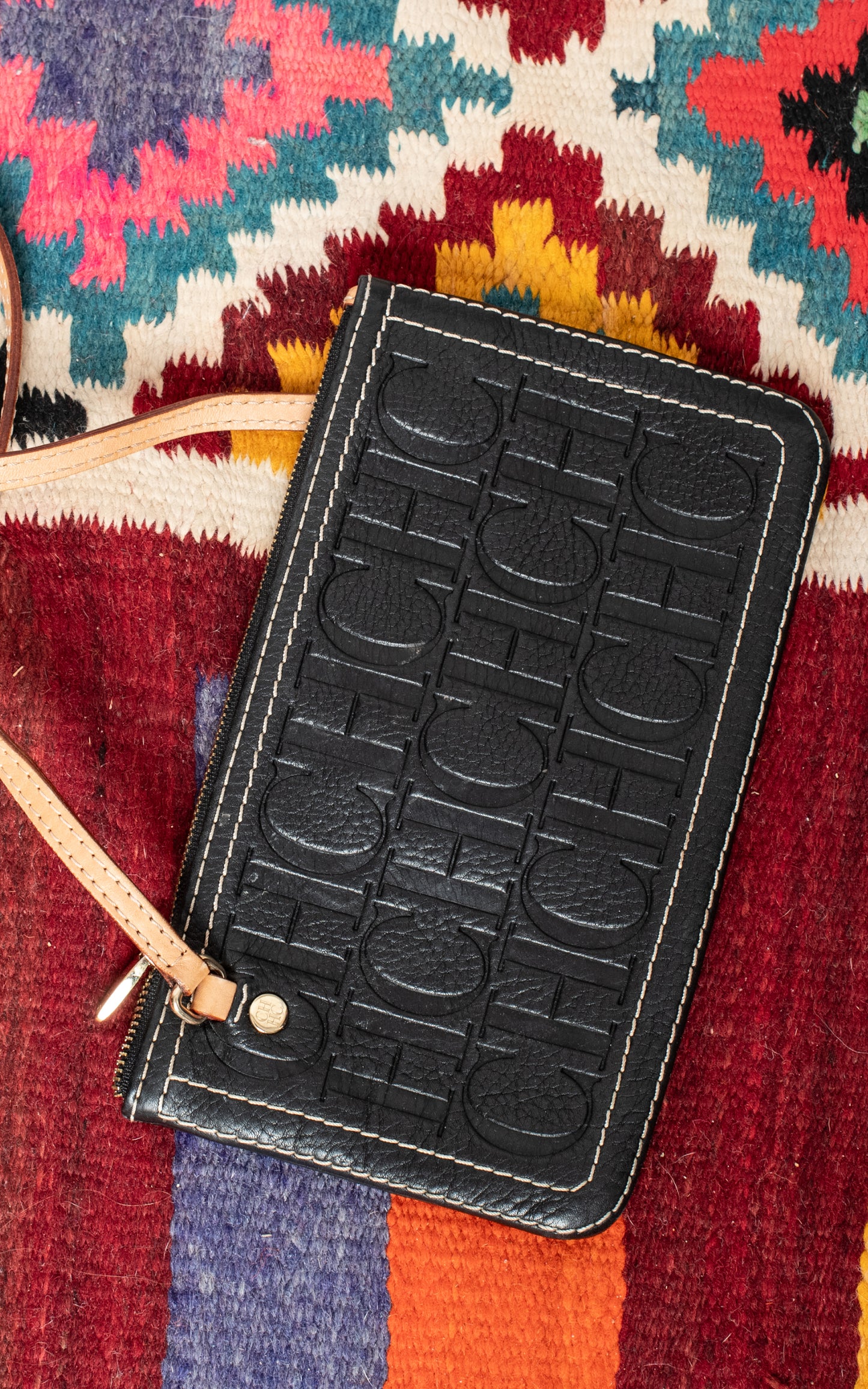 Pochette negra