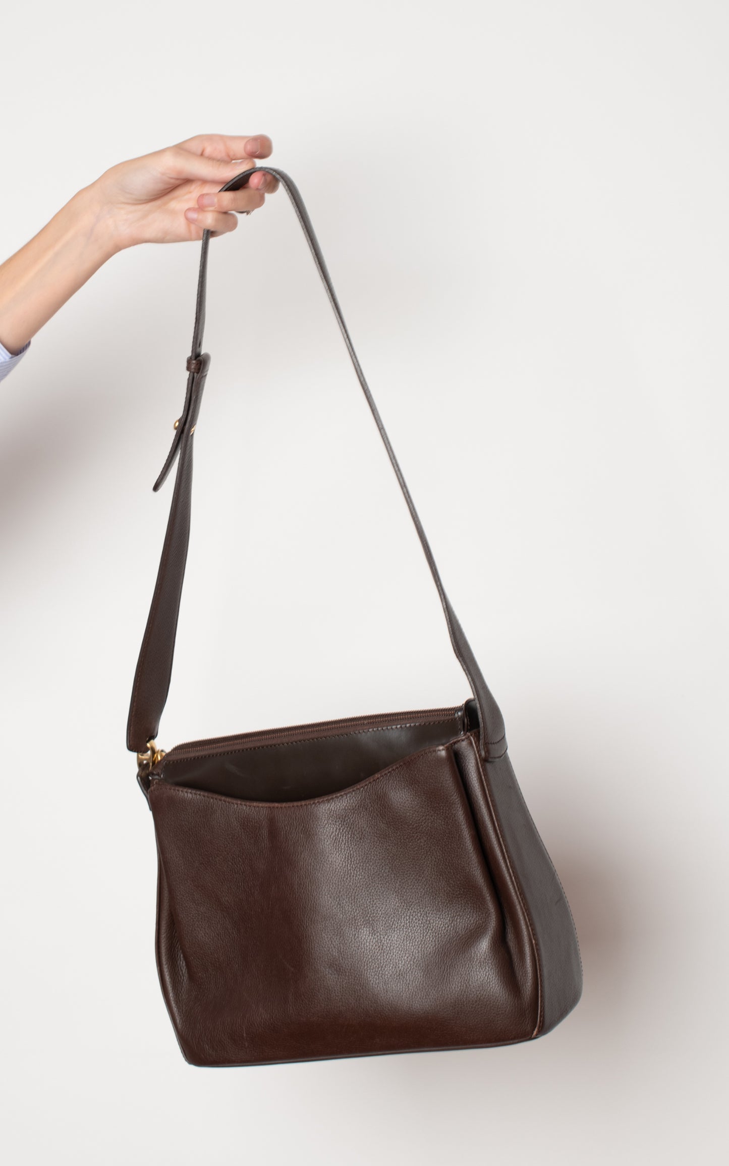 Bolso marrón de piel