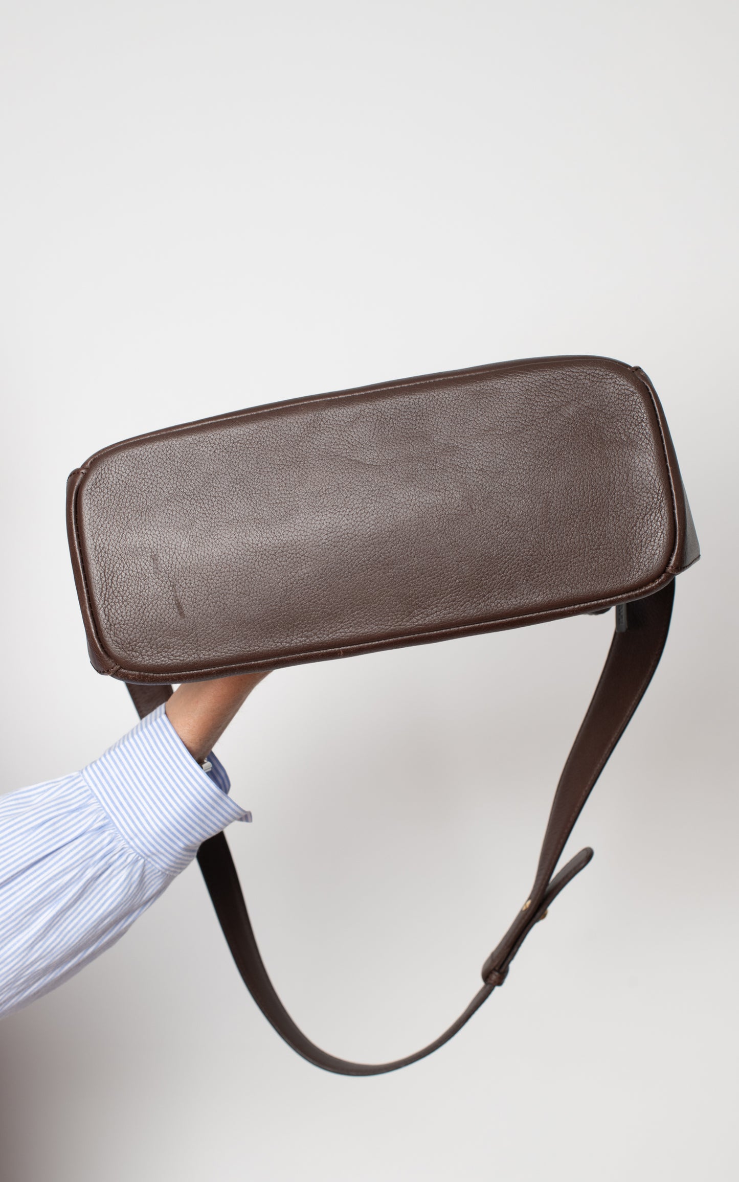 Bolso marrón de piel
