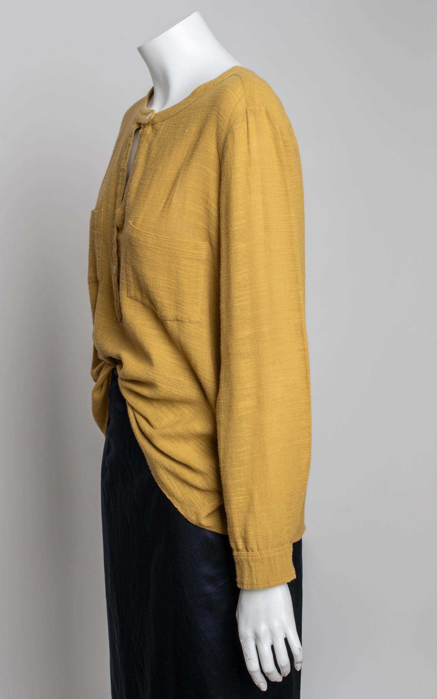 Camisa amarilla mostaza rústica