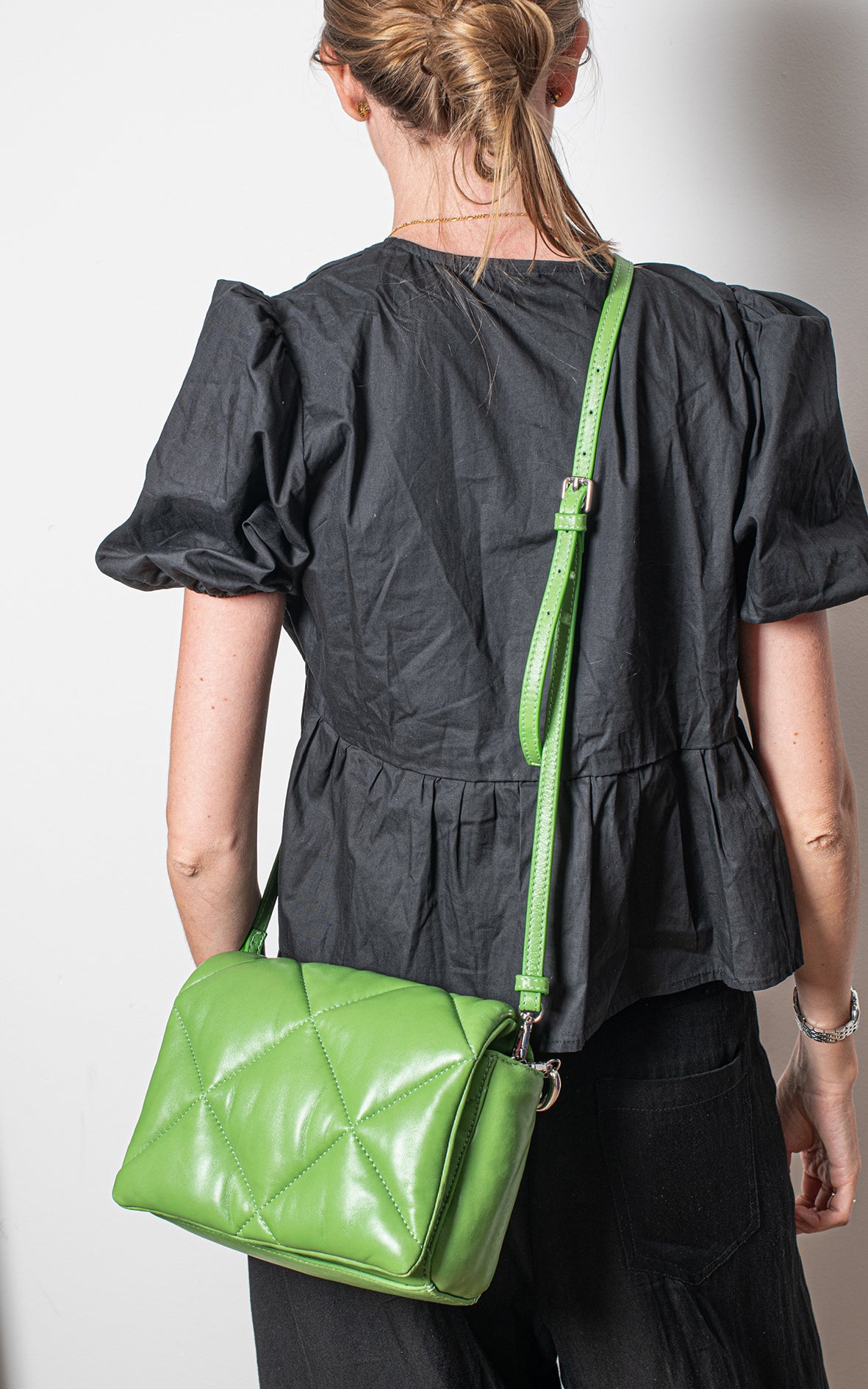 Bolso Acolchado con Solapa Verde