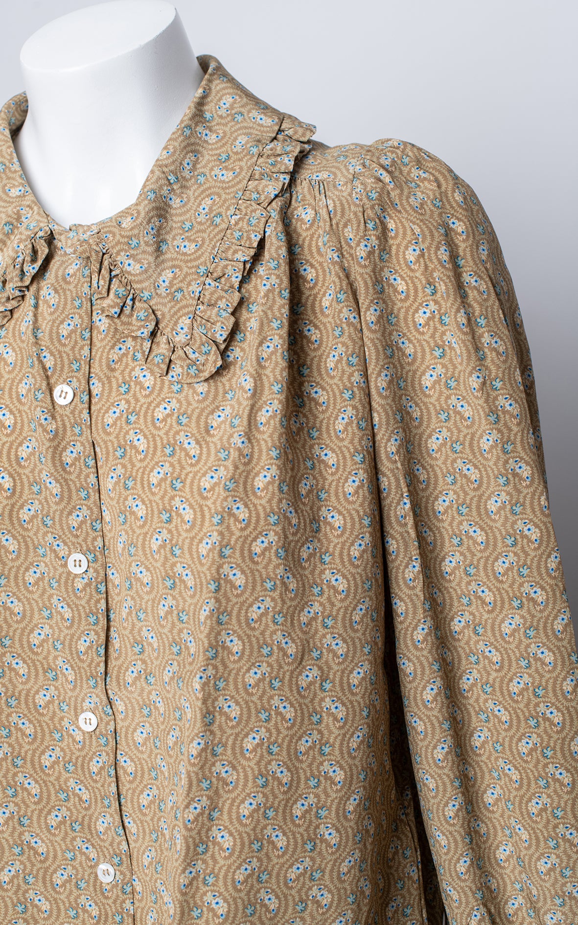 Camisa estampada cuellos