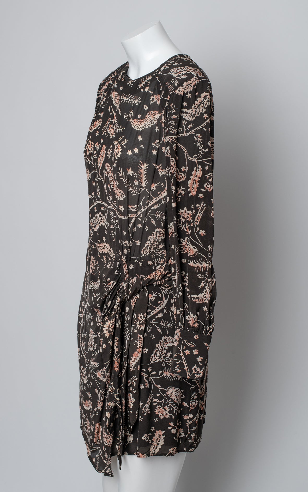 Vestido corto negro flores