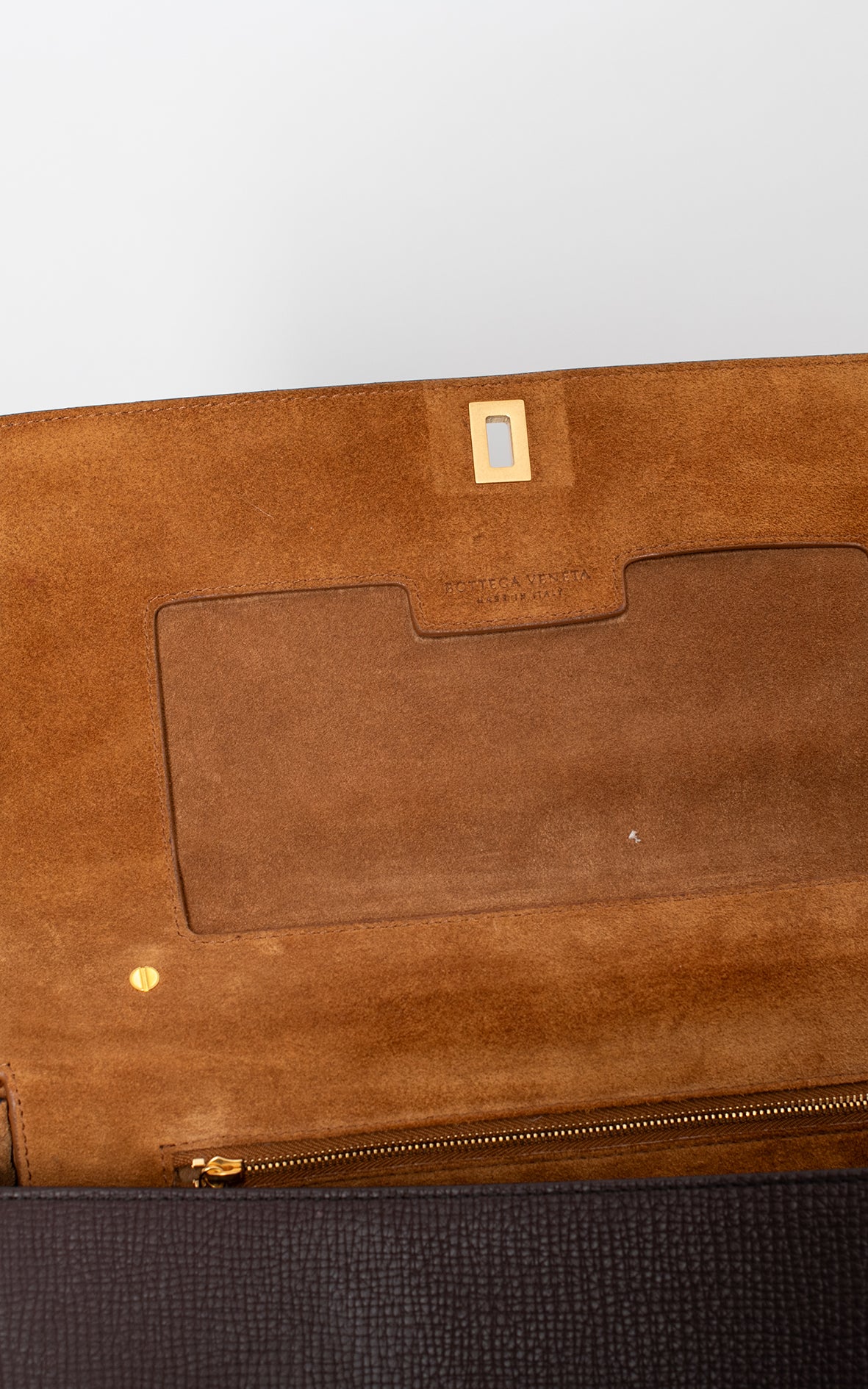 Bolso Angle bag cierre dorado