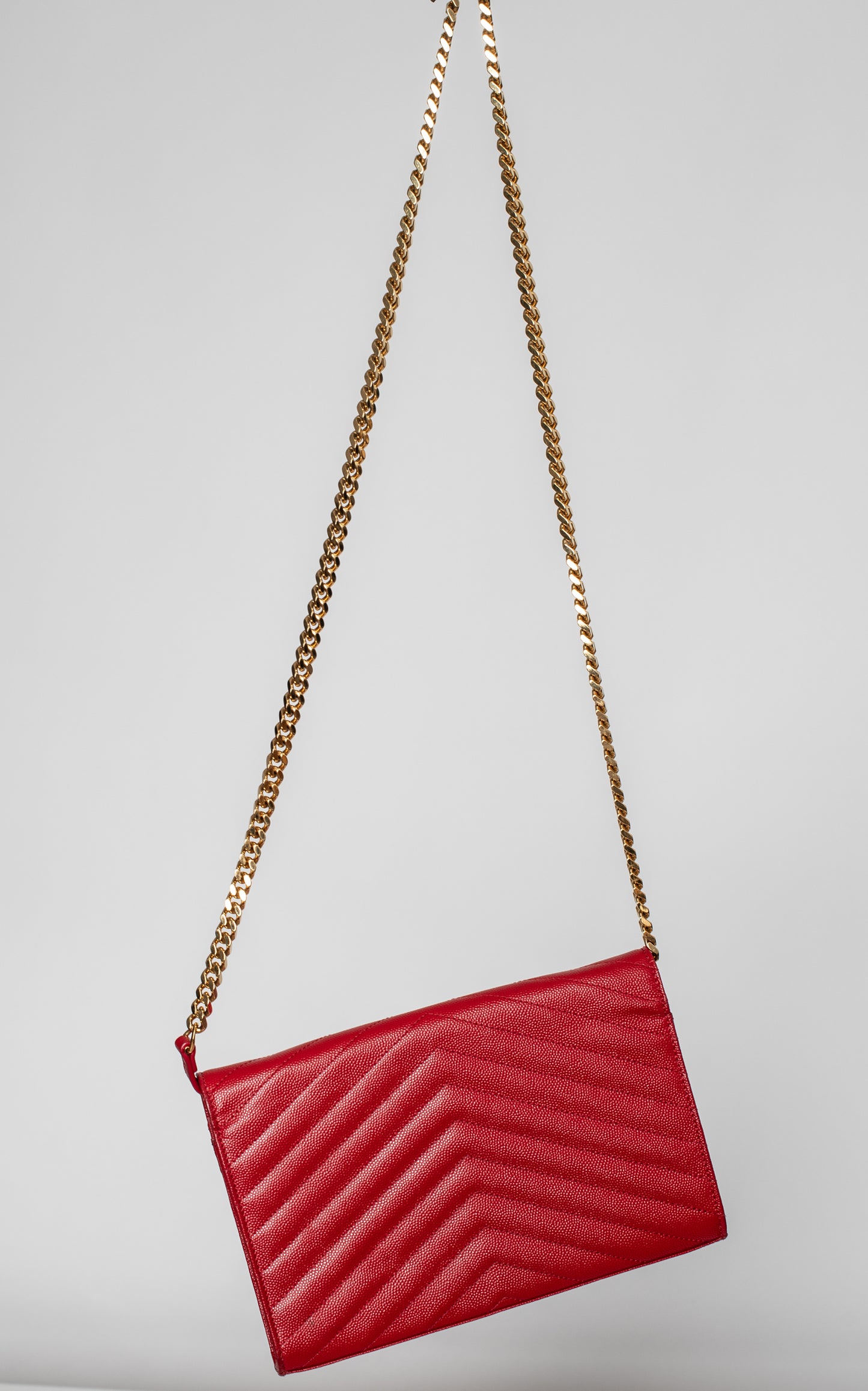 Bolso envelope rojo