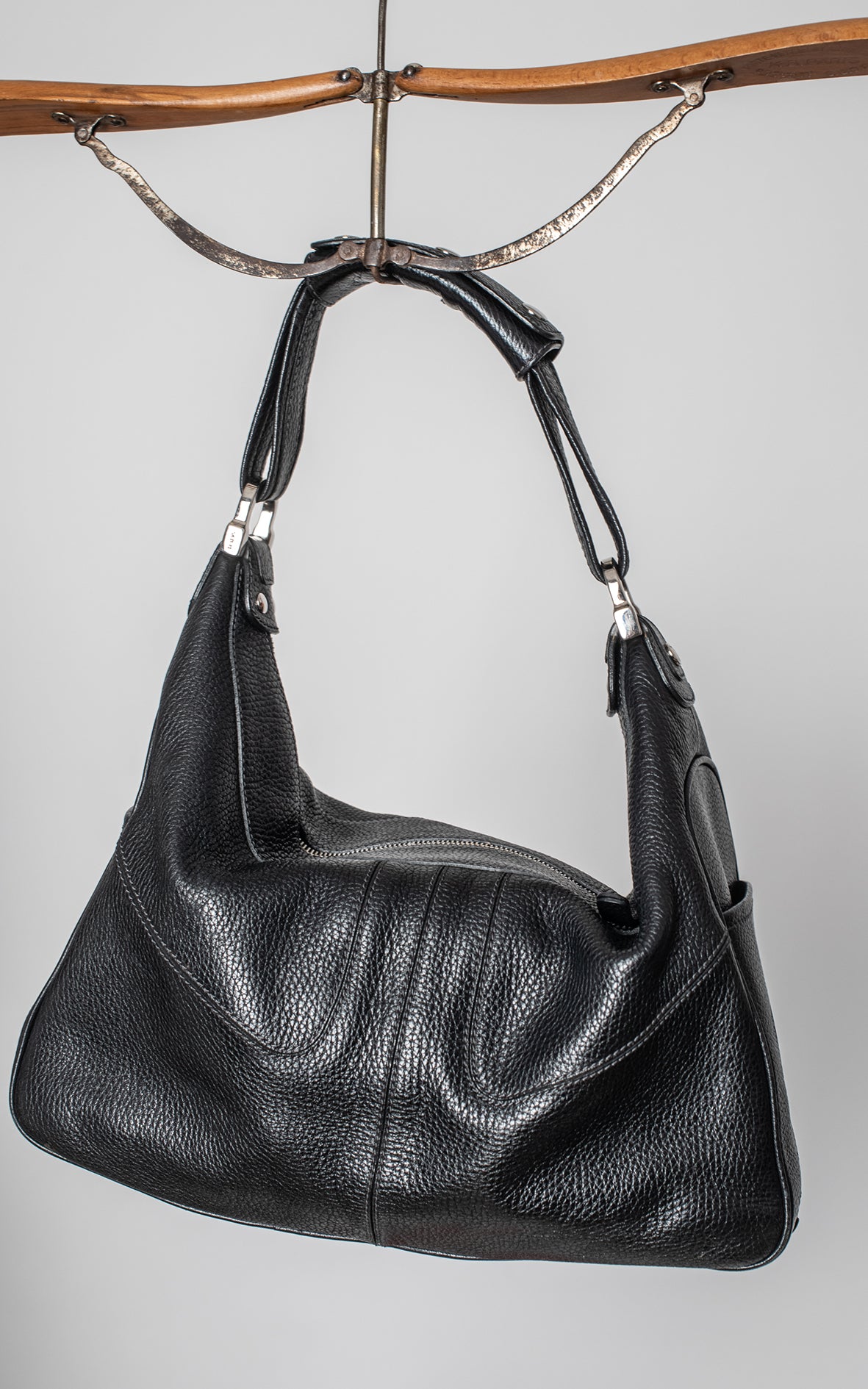 Bolso de hombro negro piel