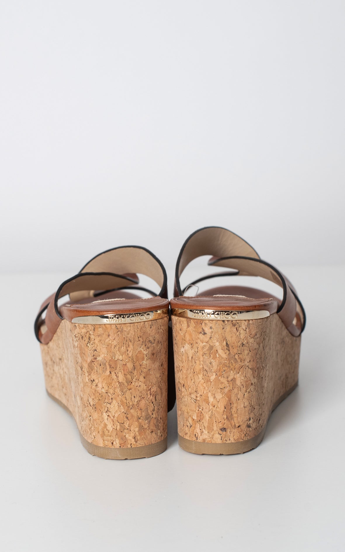 Cuñas de piel marrones