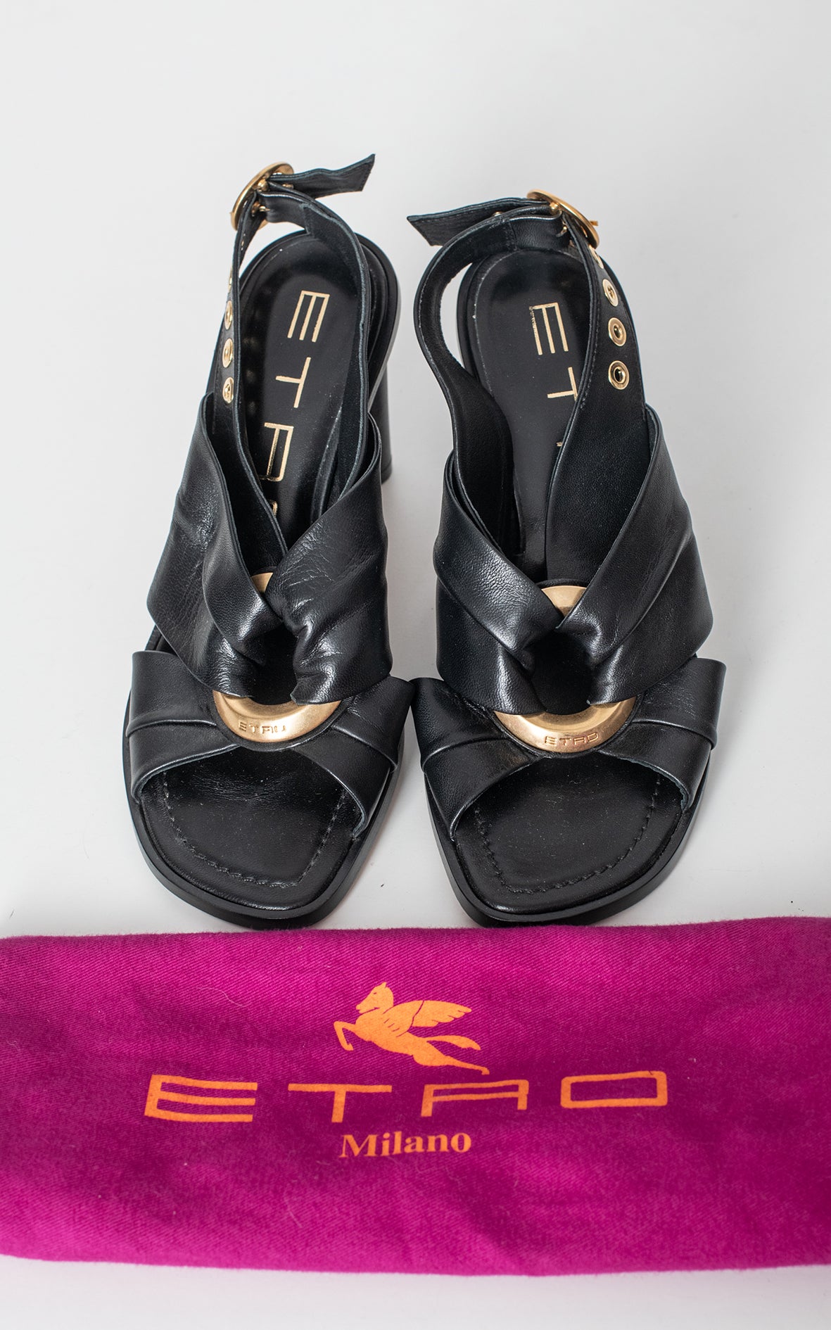 Sandalias de piel negras