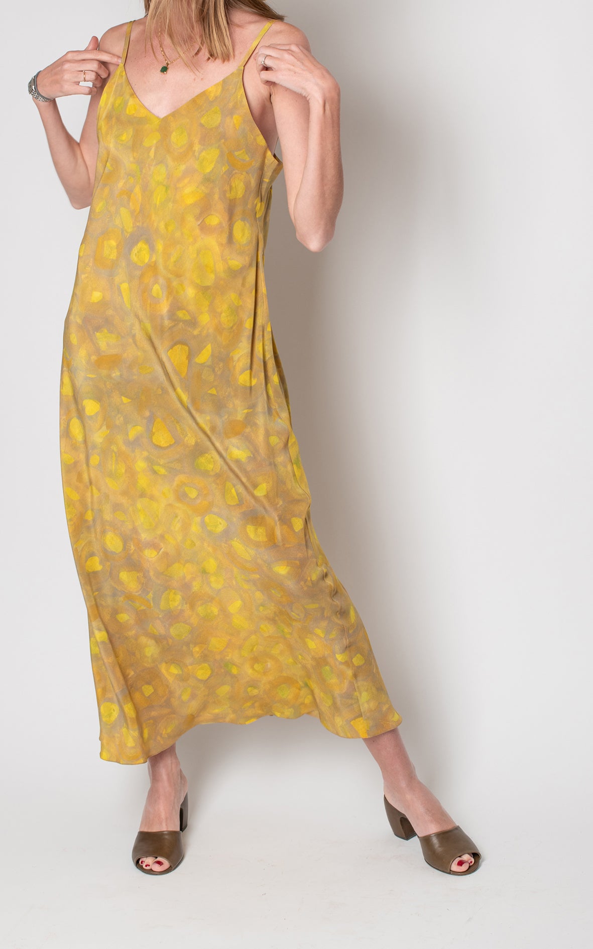 Vestido seda amarillo con lunares