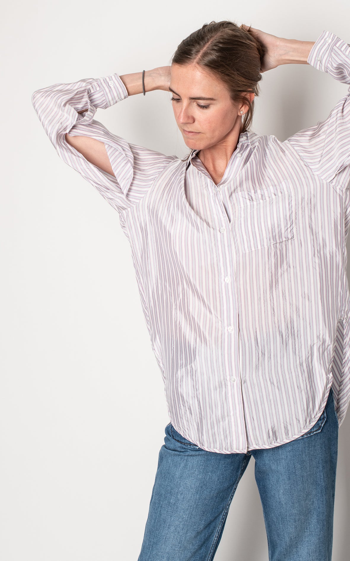 Camisa de rayas con aberturas