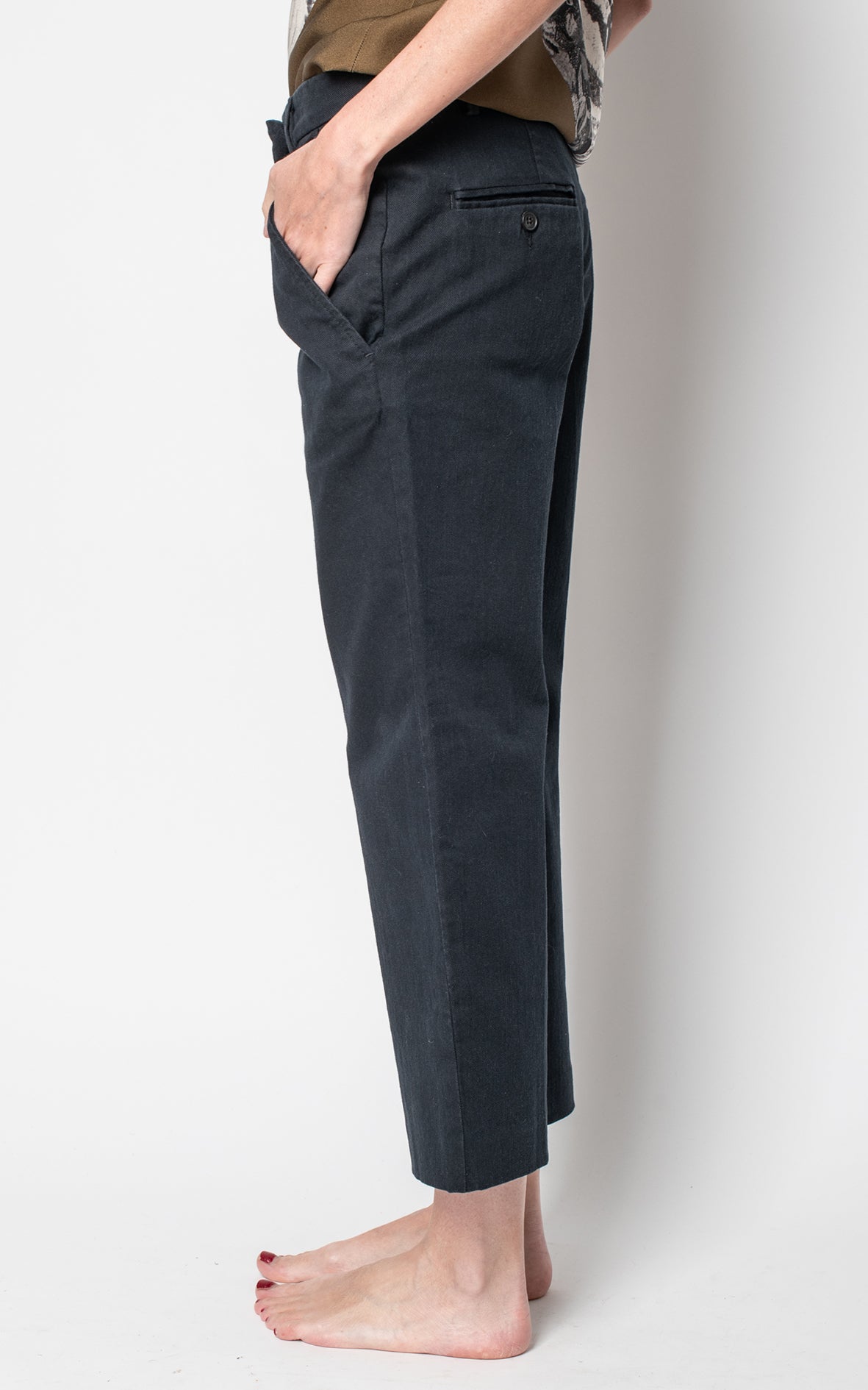 Pantalón denim estilo chino