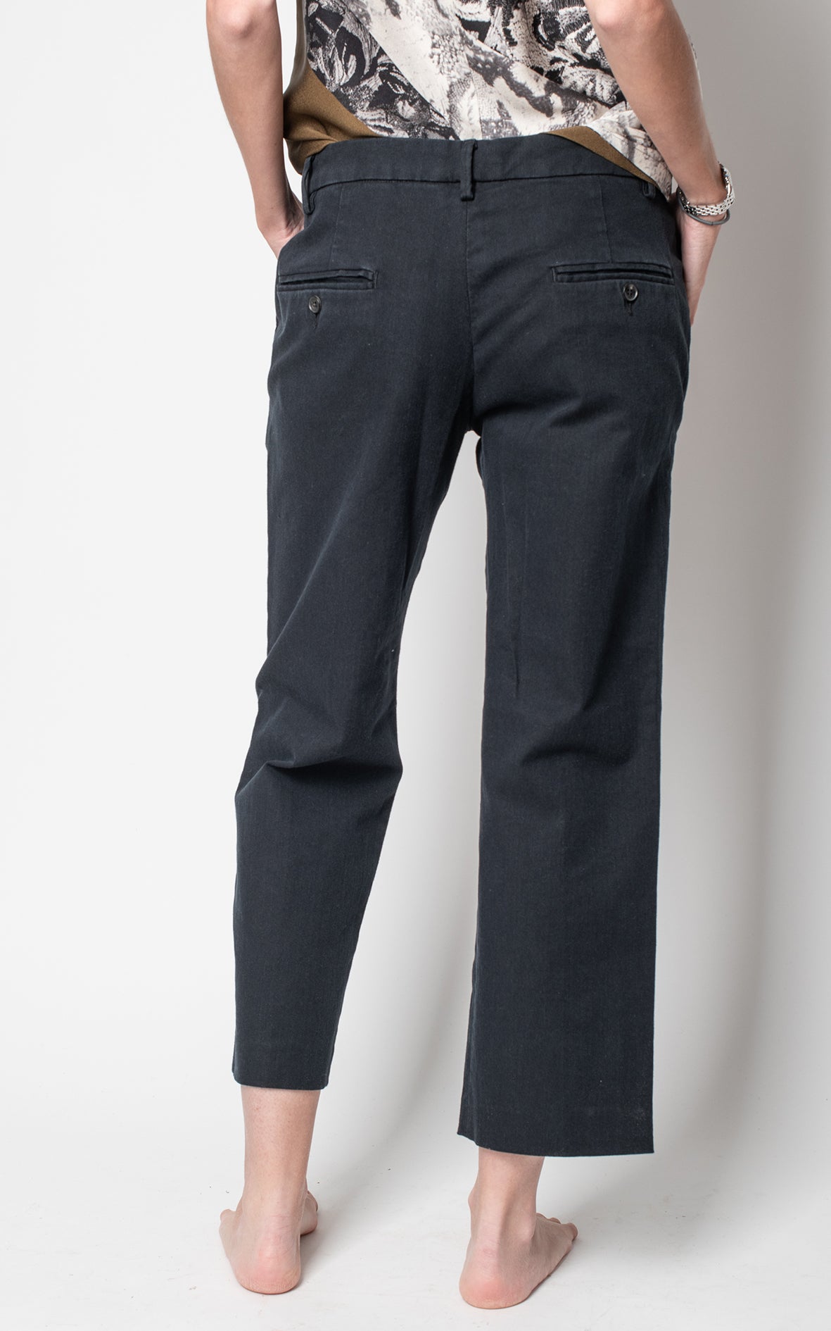 Pantalón denim estilo chino