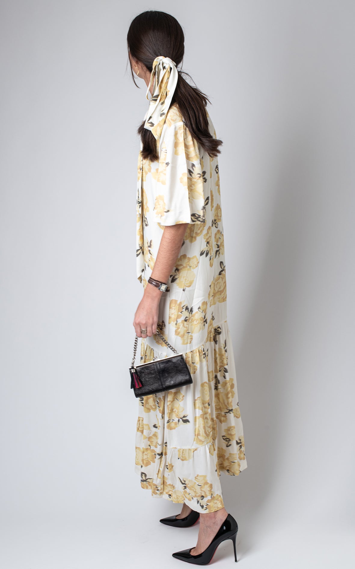 Vestido amarillo de flores