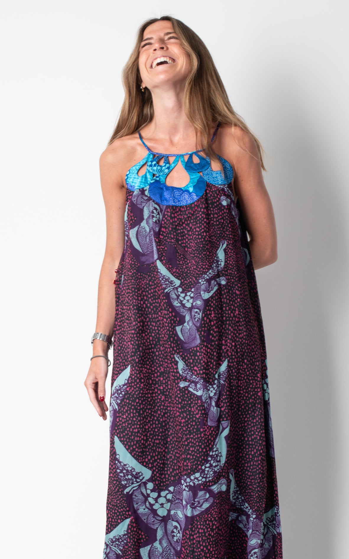 Vestido aperturas tirantes azules
