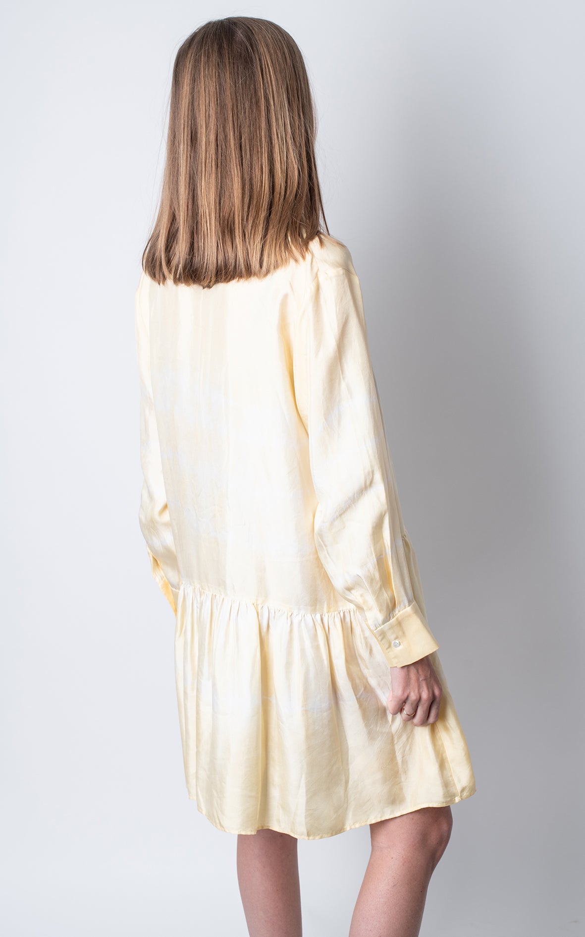 Vestido amarillo camisero